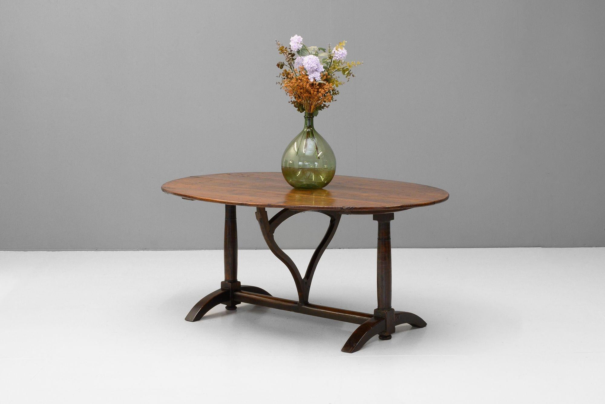 Vigneron Table In Good Condition For Sale In London, England