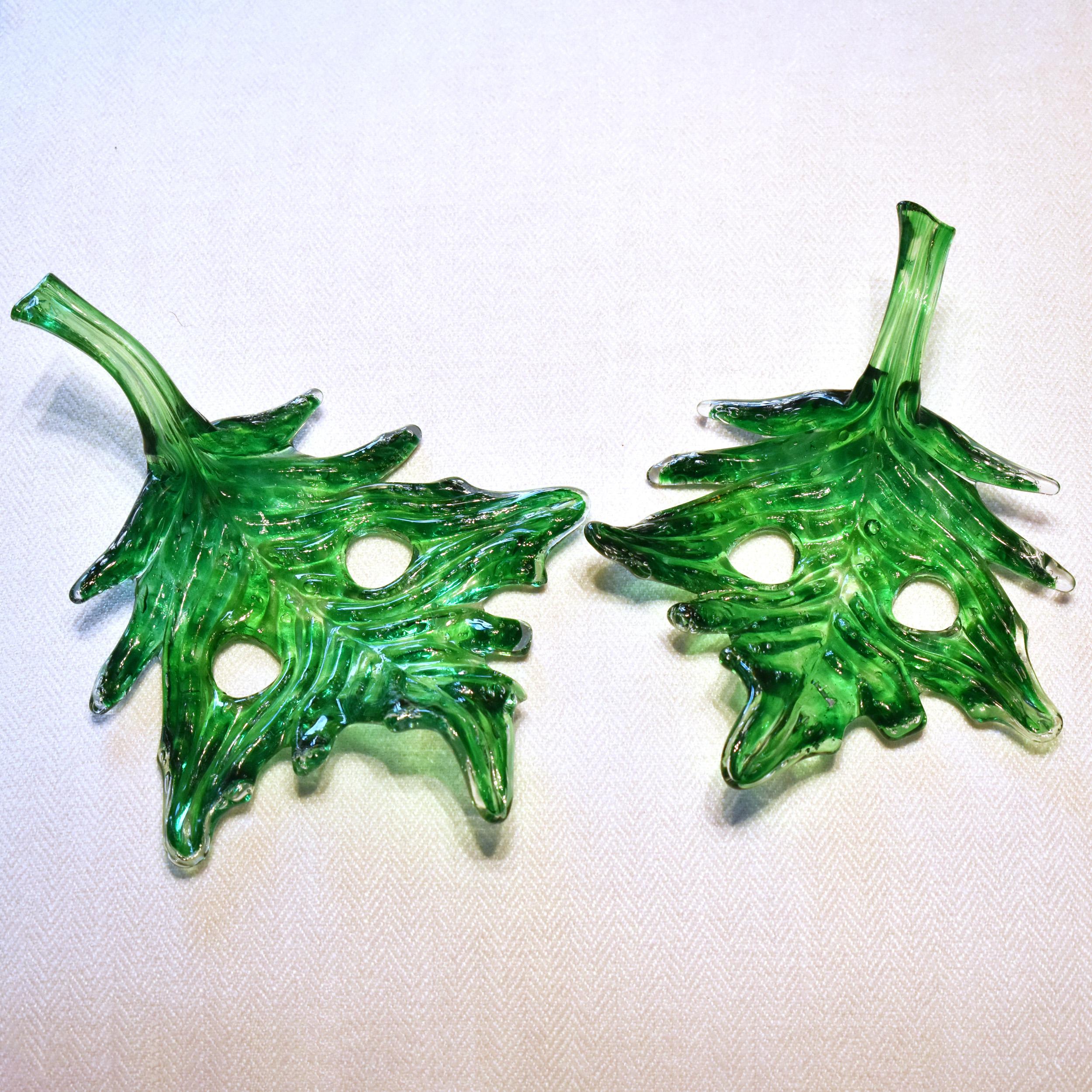 Lustre à globes en verre Vigneto avec feuilles de Murano vertes en forme de bouquet de raisin en vente 6