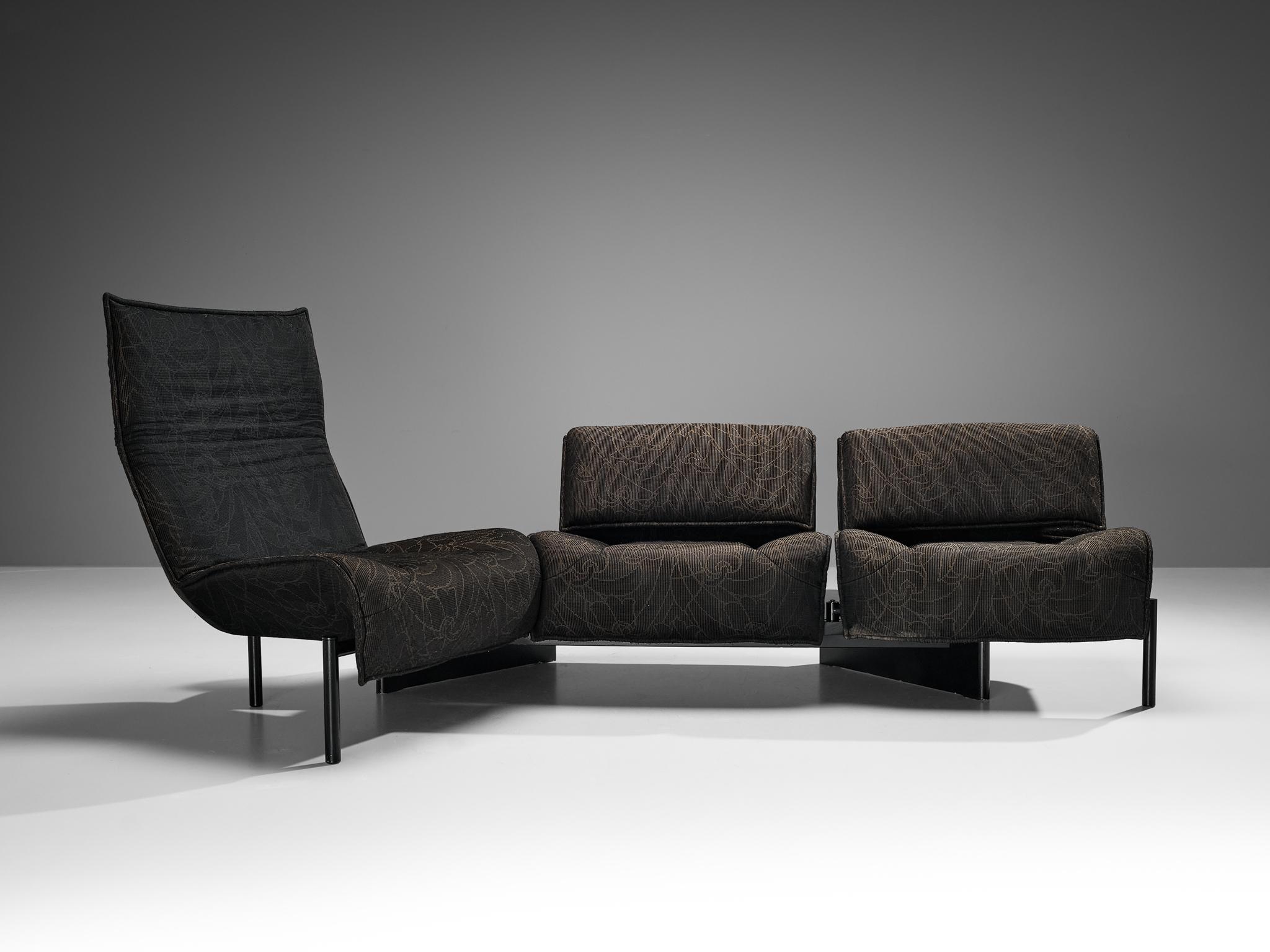 Vigo Magistretti for Cassina 'Veranda' Sofa in Dark Grey Upholstery  For Sale 1