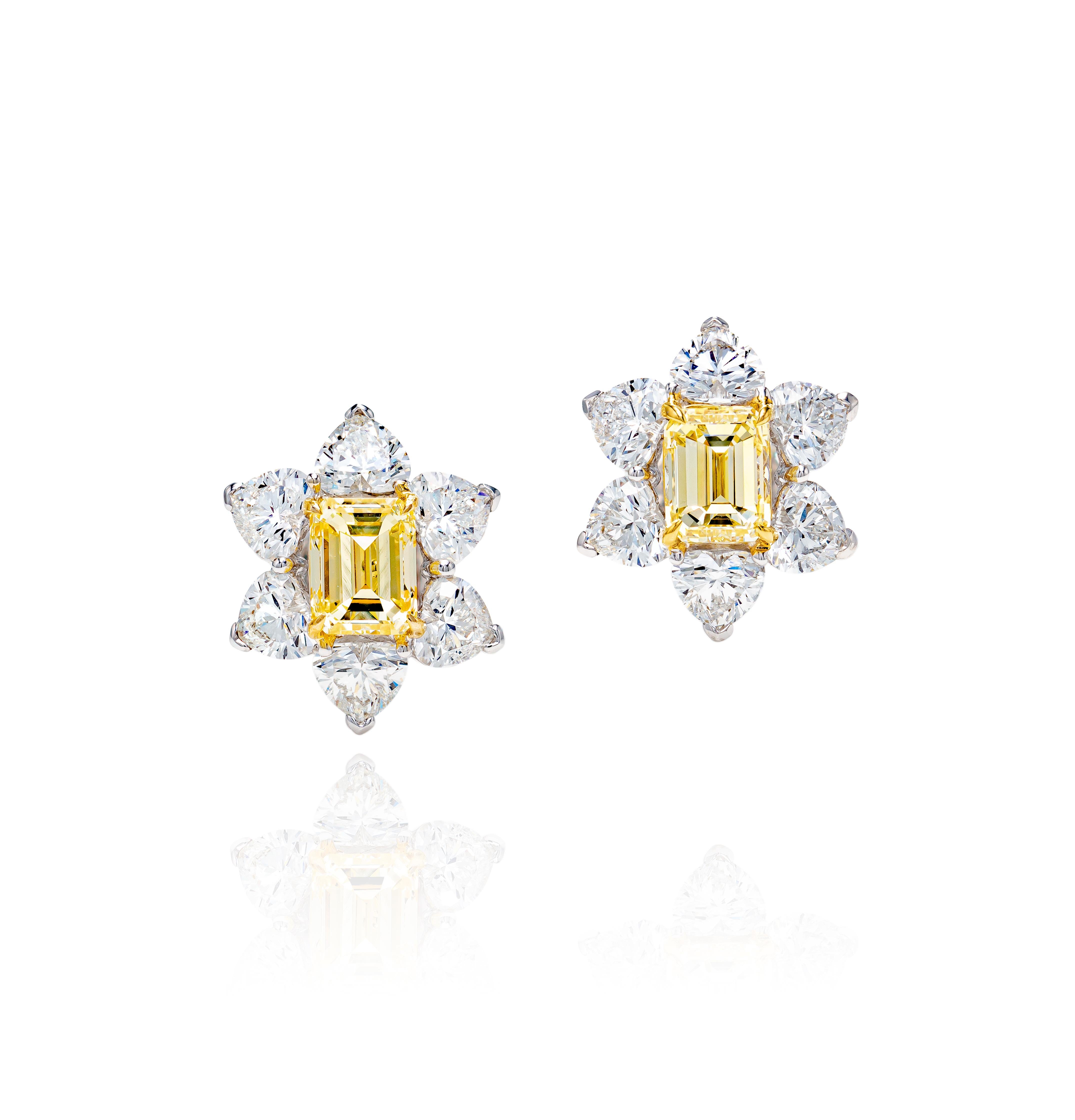 GIA Certified 4.9 Carat Fancy Light Yellow Floral Diamond Earrings in 18K Gold In New Condition For Sale In Central, HK