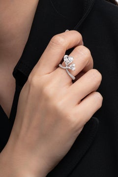 GIA Certified 5.21 Carat Toi et Moi Heart Shape Diamond Ring in 18K Gold