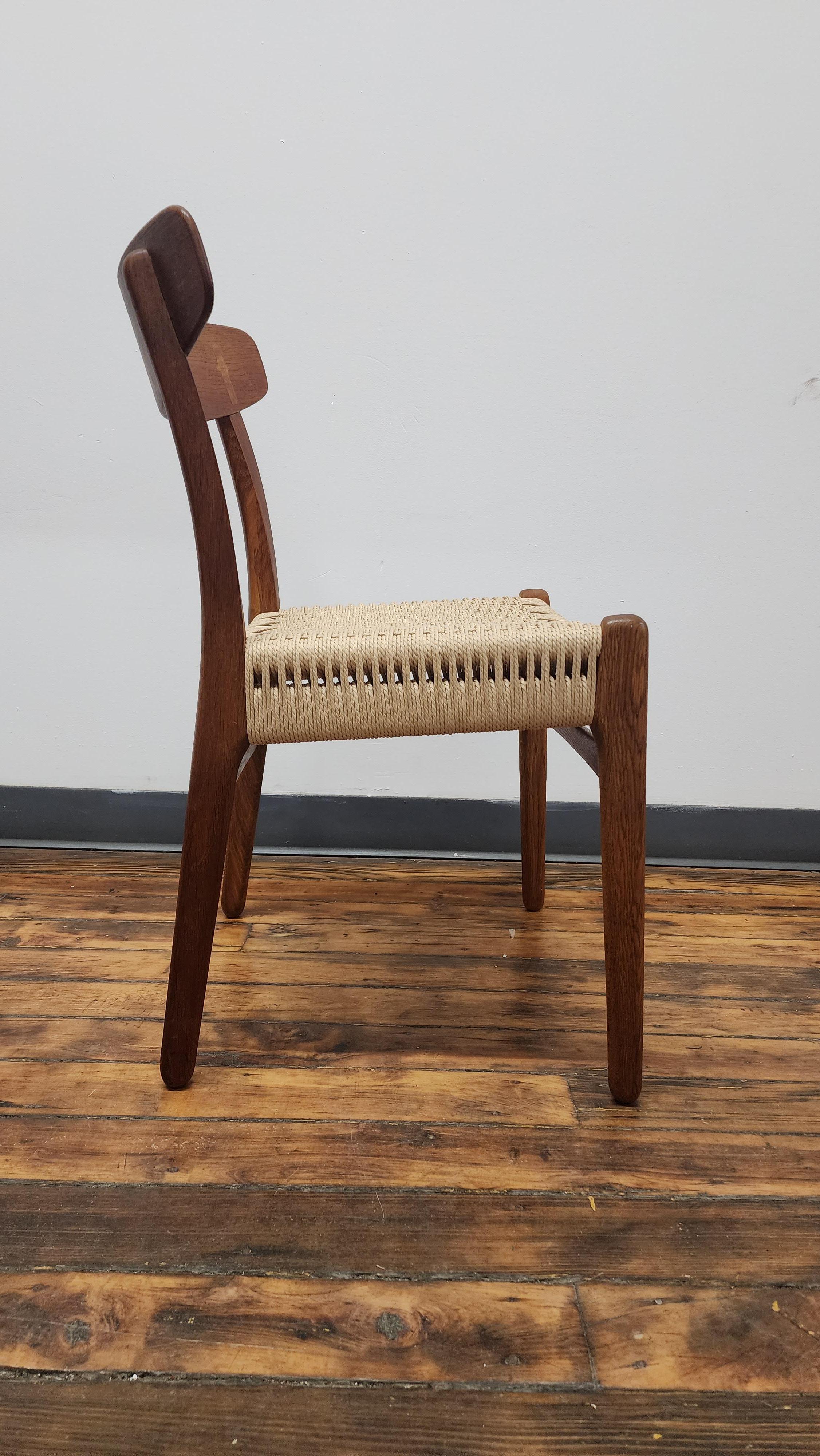 Viintage Oak and Teak CH23 Side Chair by Hans Wegner In Good Condition For Sale In Philadelphia, PA