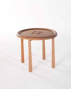 Mesa auxiliar Vik Muniz Button - Madera FSC Tauari, diseño escultórico de +55design