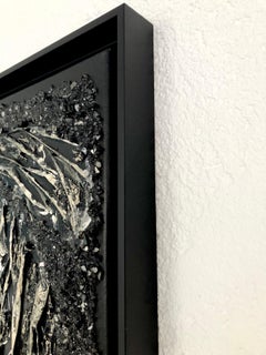 Conjunto de 2 esculturas de pared. Díptico. Collage Mixed Media sobre lienzo, blanco y negro.