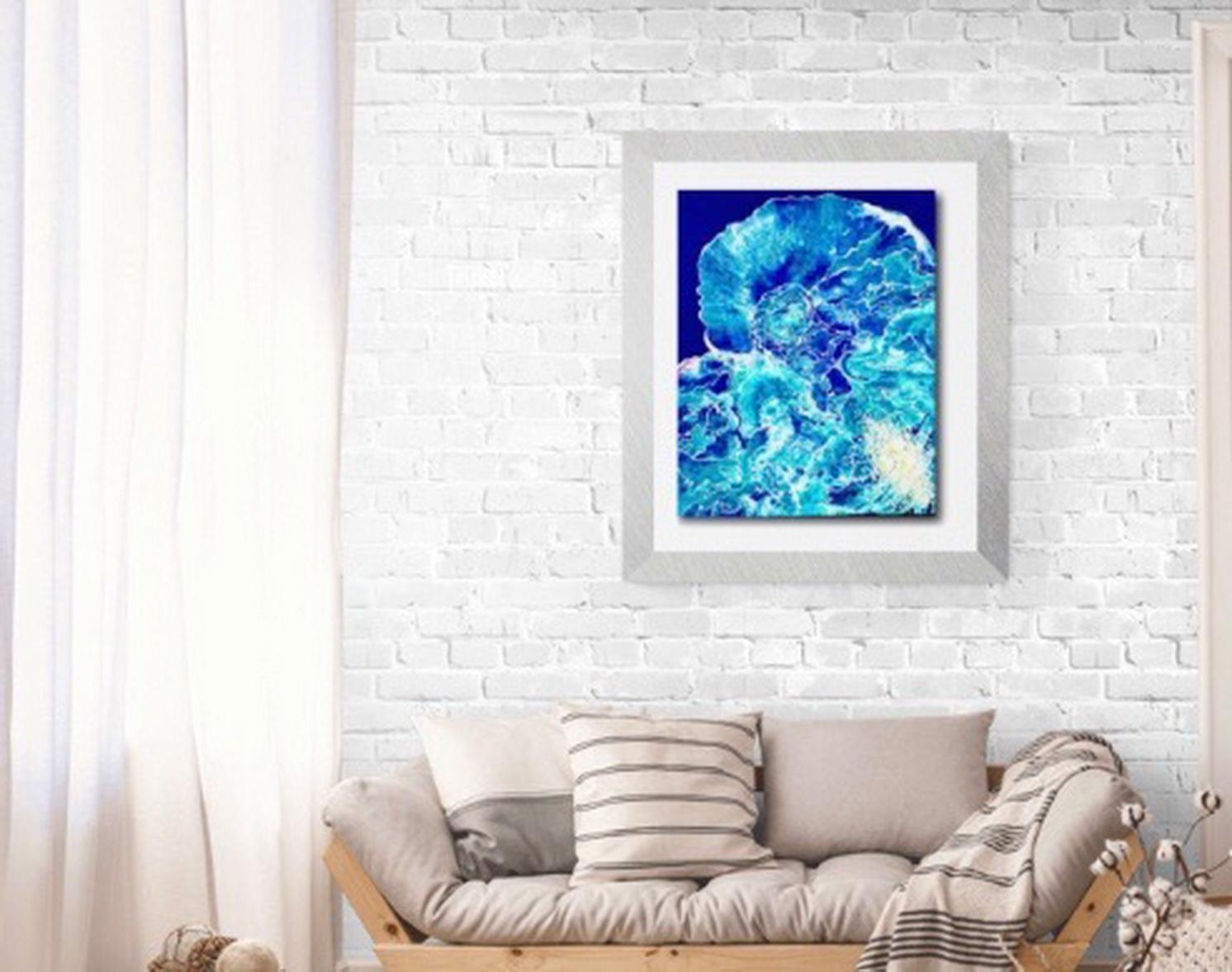 L'amour du ciel et de la vague. Peinture à l'eau abstraite. Nuages dans l'océan bleu.   - Painting de Vik Schroeder 