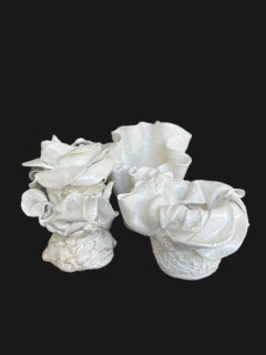  Lot de 3 vases designs "Faith, Hope, Love". Céramique / porcelaine / petite taille.