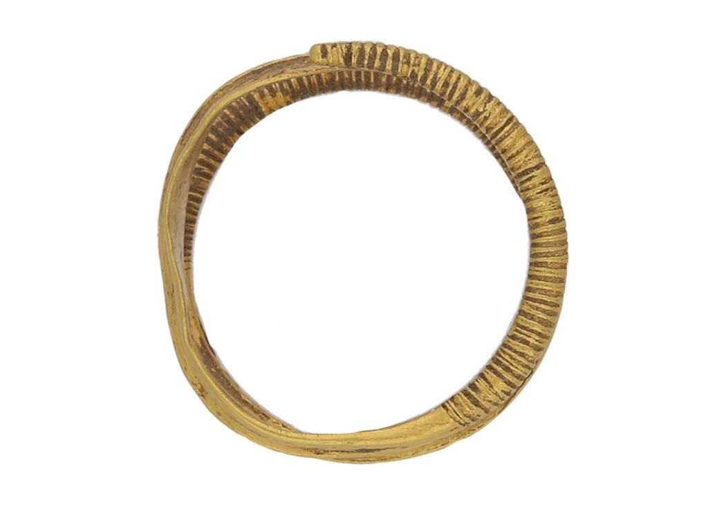 Medieval Viking gold coiled ring, circa 9th-11th century AD. For Sale