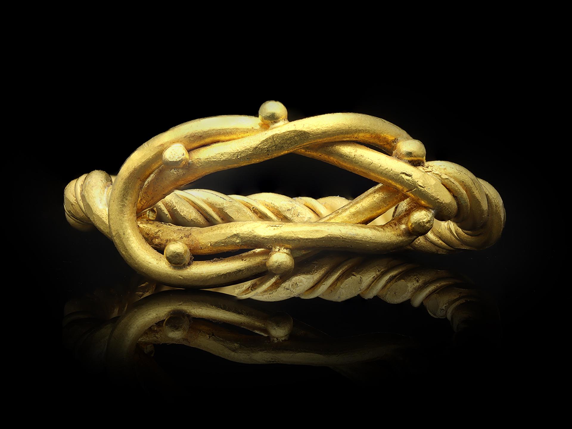 Women's or Men's Viking Gold Hercules Knot Ring, circa 8th-11th Century AD