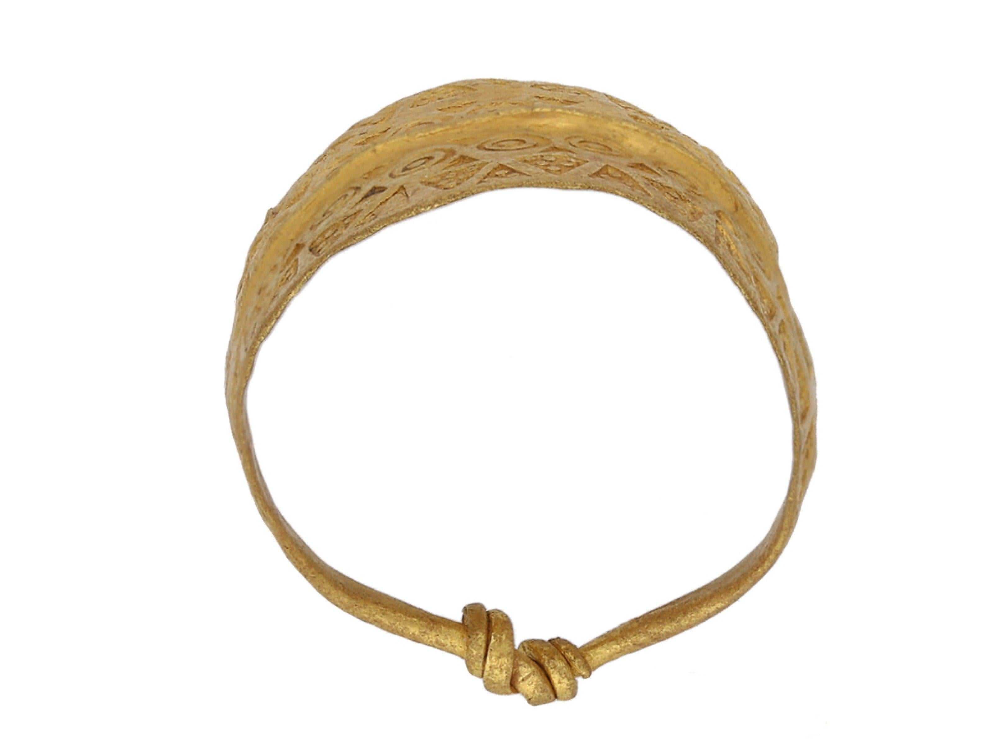 Ring mit Goldprägung aus der Wikingerzeit, ca. 9. bis 11. Jahrhundert ADS im Zustand „Gut“ im Angebot in London, GB