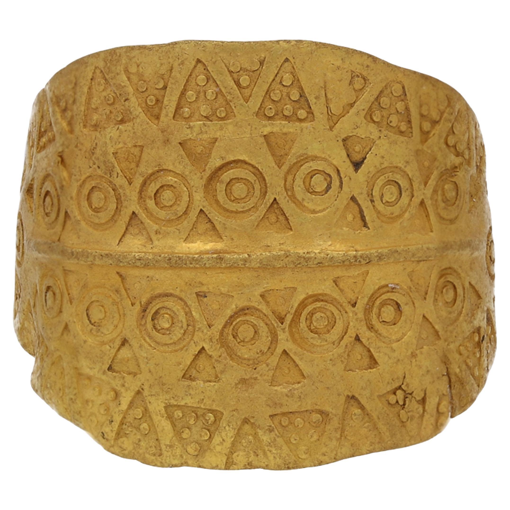 Viking gold stamped ring, circa 9th-11th century AD For Sale
