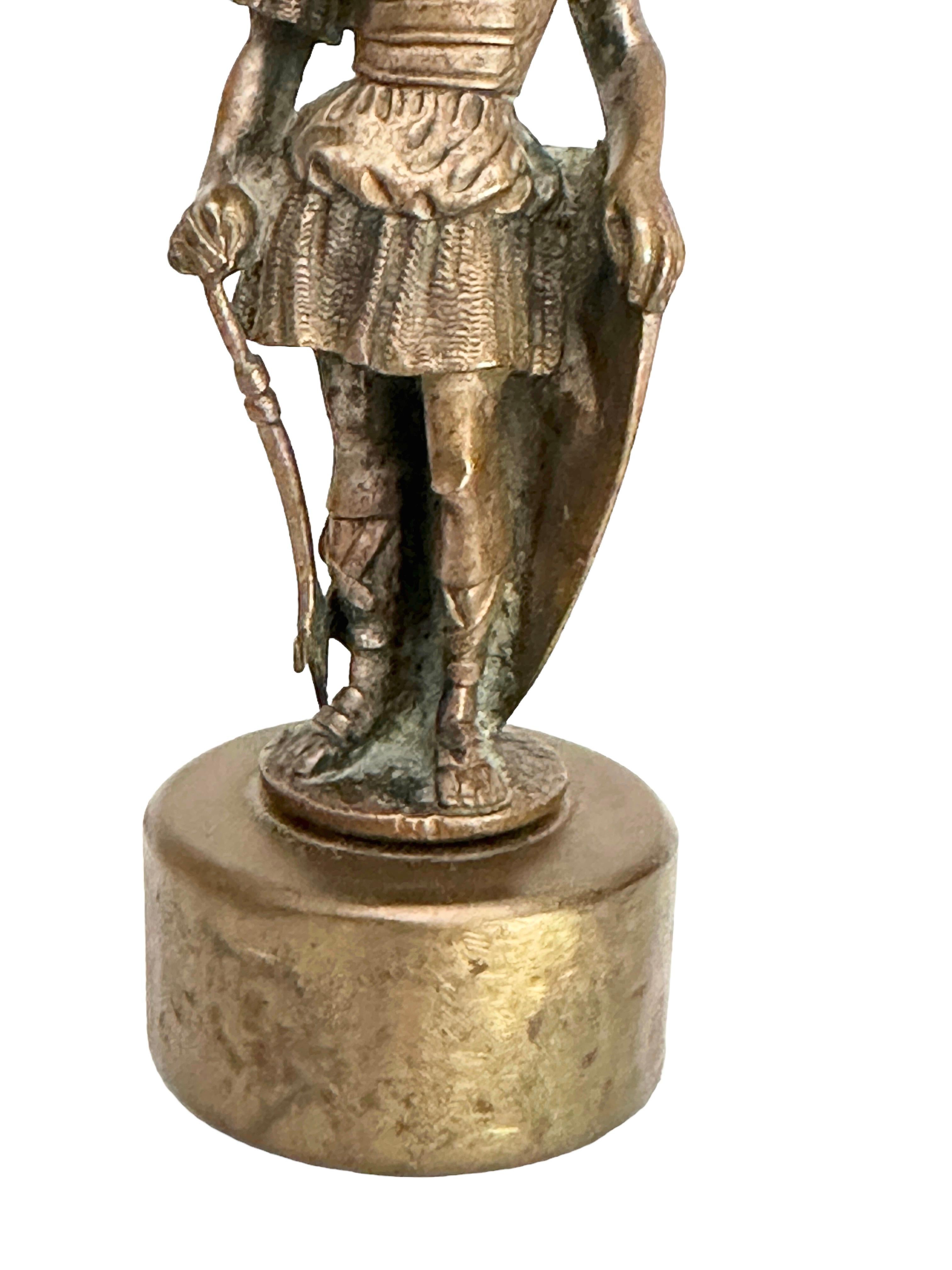Deko-Statue-Skulptur eines Viking-Soldaten aus Bronze, Wien, Österreich 1950er Jahre im Angebot 4