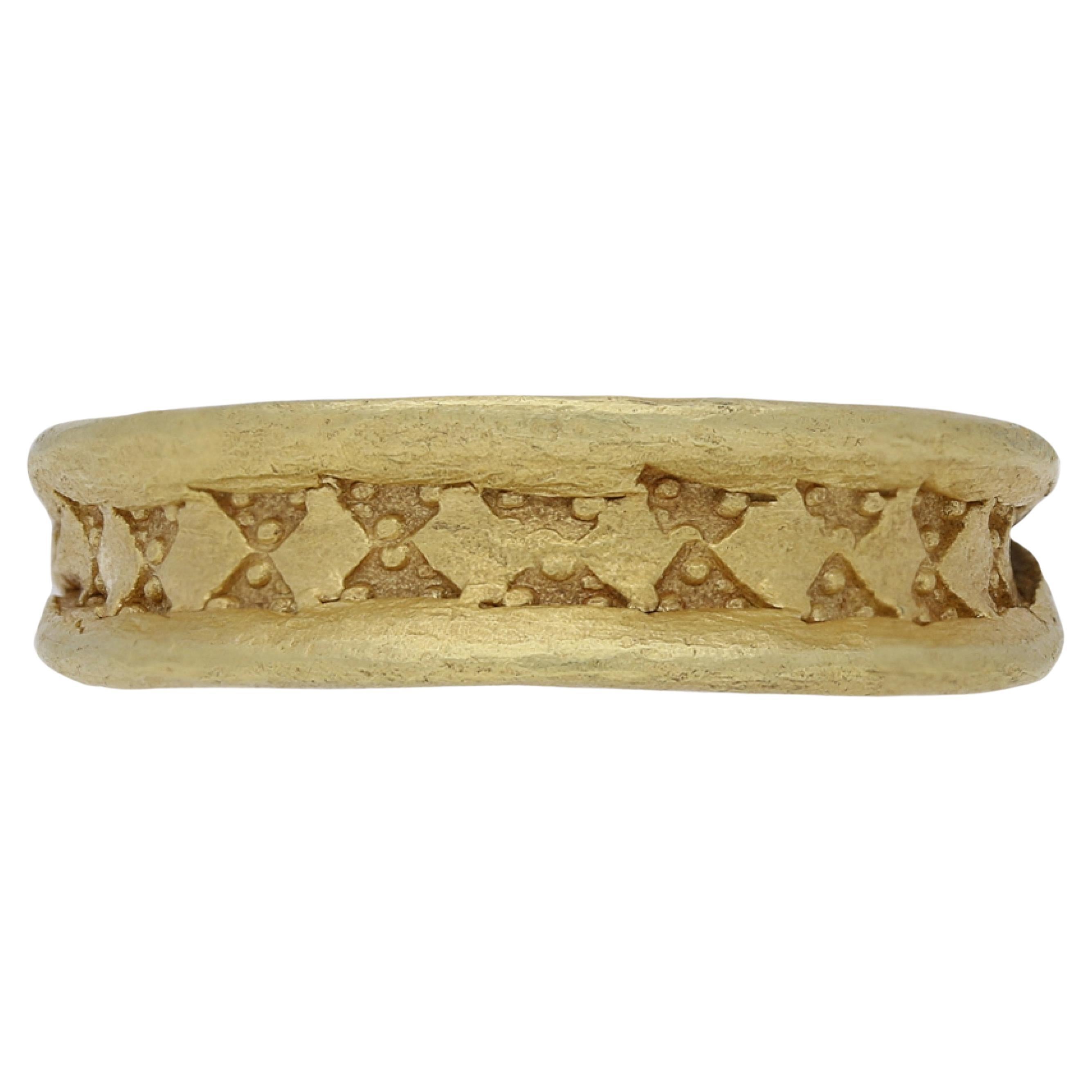 Viking stamped triangle ring in gold, circa 9th-11th century AD