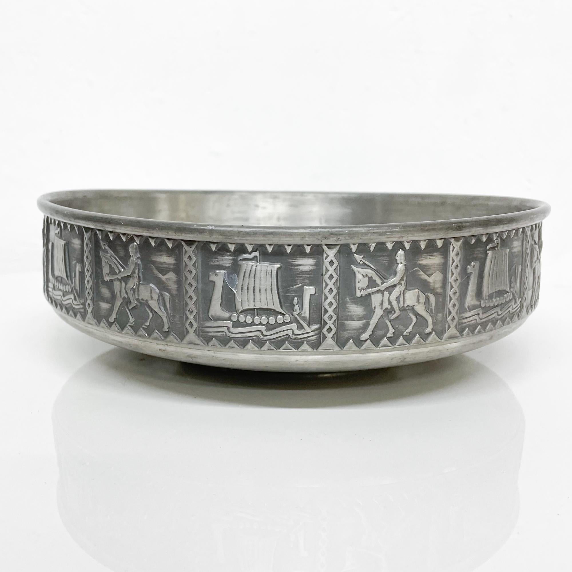 Cuenco con pie decorativo de peltre Viking Tinn de Norr NORSK BJ H Noruego