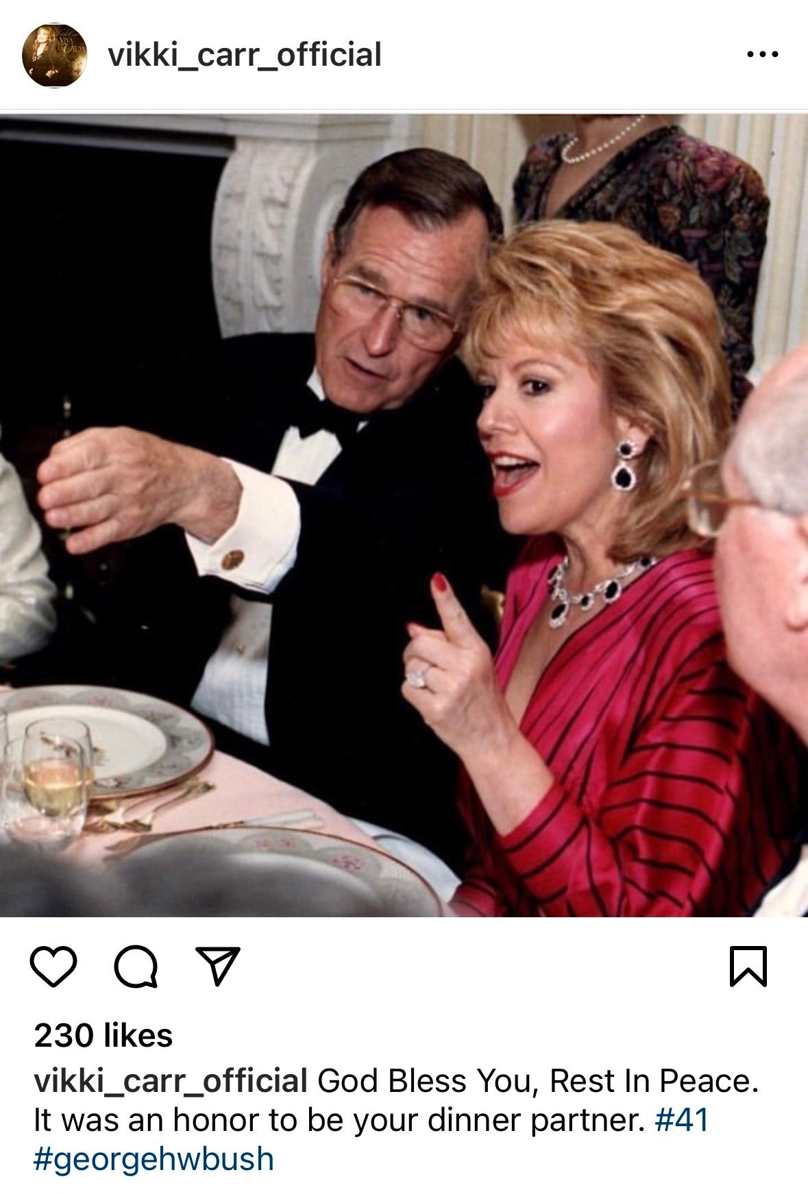 Vikki Carrs Estate Modernist Emerald Diamond Ring 18 Karat Gold Zertifikat Auth. im Angebot 12