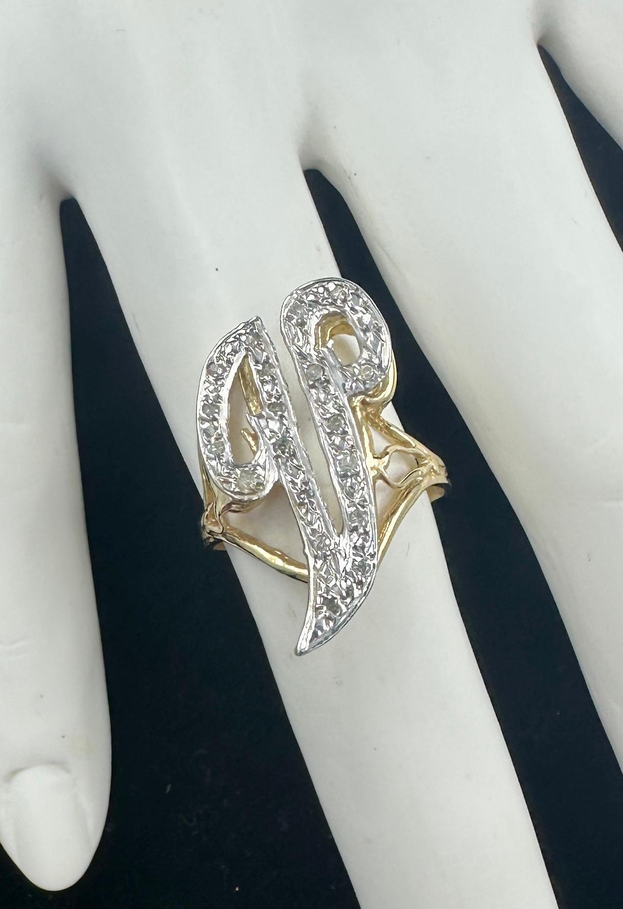 Contemporary Vikki Carr Estate V Initial Diamond Ring 14 Karat Gold Certificate Authenticity For Sale