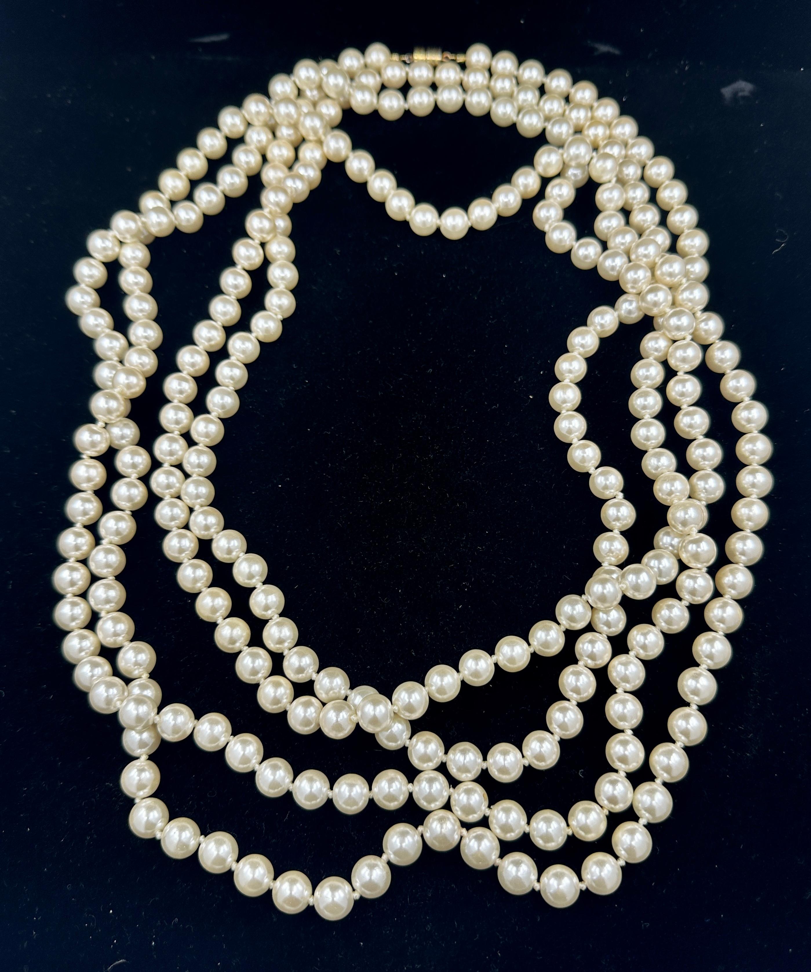 Vikki Carr Pearl Necklace Worn With Elvis Presley at Tropicana With Photos 9ft. For Sale 1