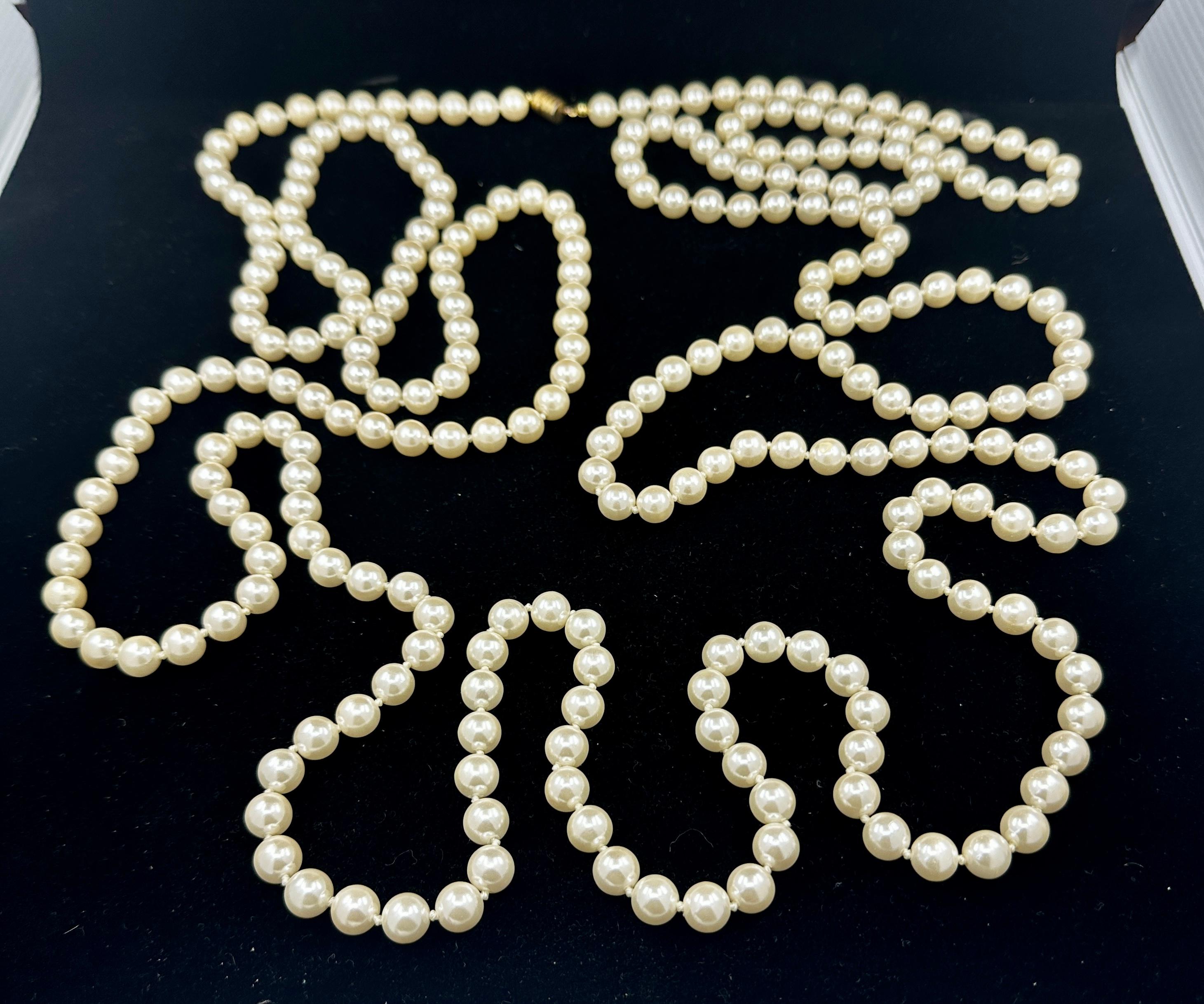 Vikki Carr Pearl Necklace Worn With Elvis Presley at Tropicana With Photos 9ft. For Sale 2