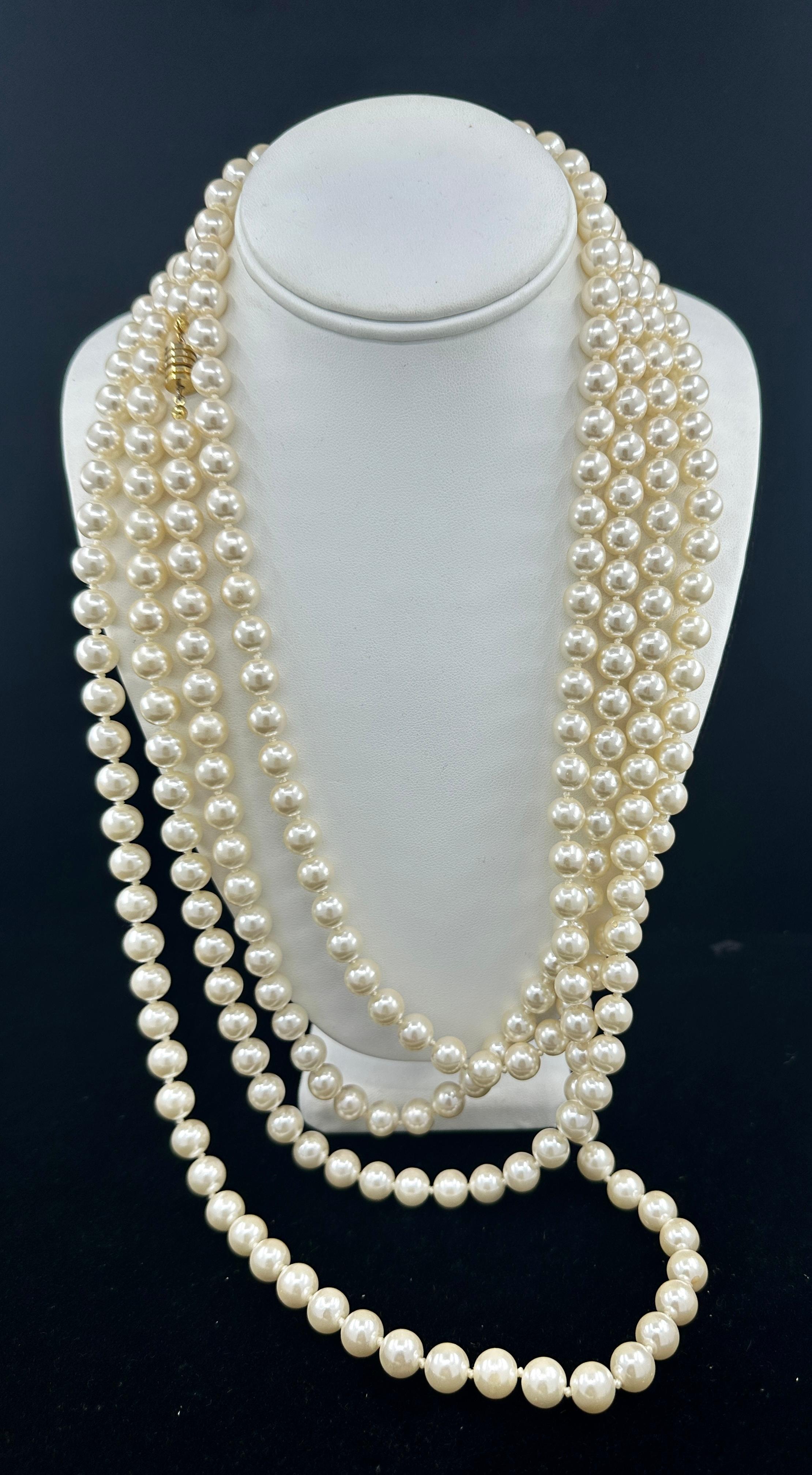 Vikki Carr Pearl Necklace Worn With Elvis Presley at Tropicana With Photos 9ft. For Sale 3