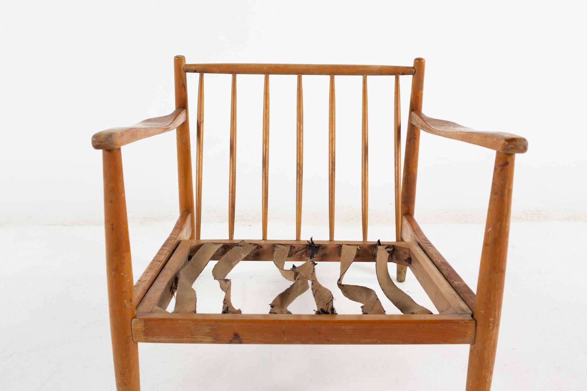 Viko Baumritter Silla de salón de nogal de mediados de siglo, sin cojines Nogal en venta