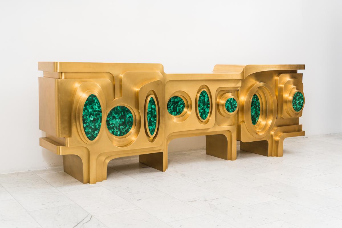Celebrated for his exquisite modern masterpieces that sit distinctly between furniture design and sculpture, New Delhi-based Vikram Goyal makes his debut with Todd Merrill Studio at Collectible, followed by PAD Paris. His bold brass Kohinoor, blends