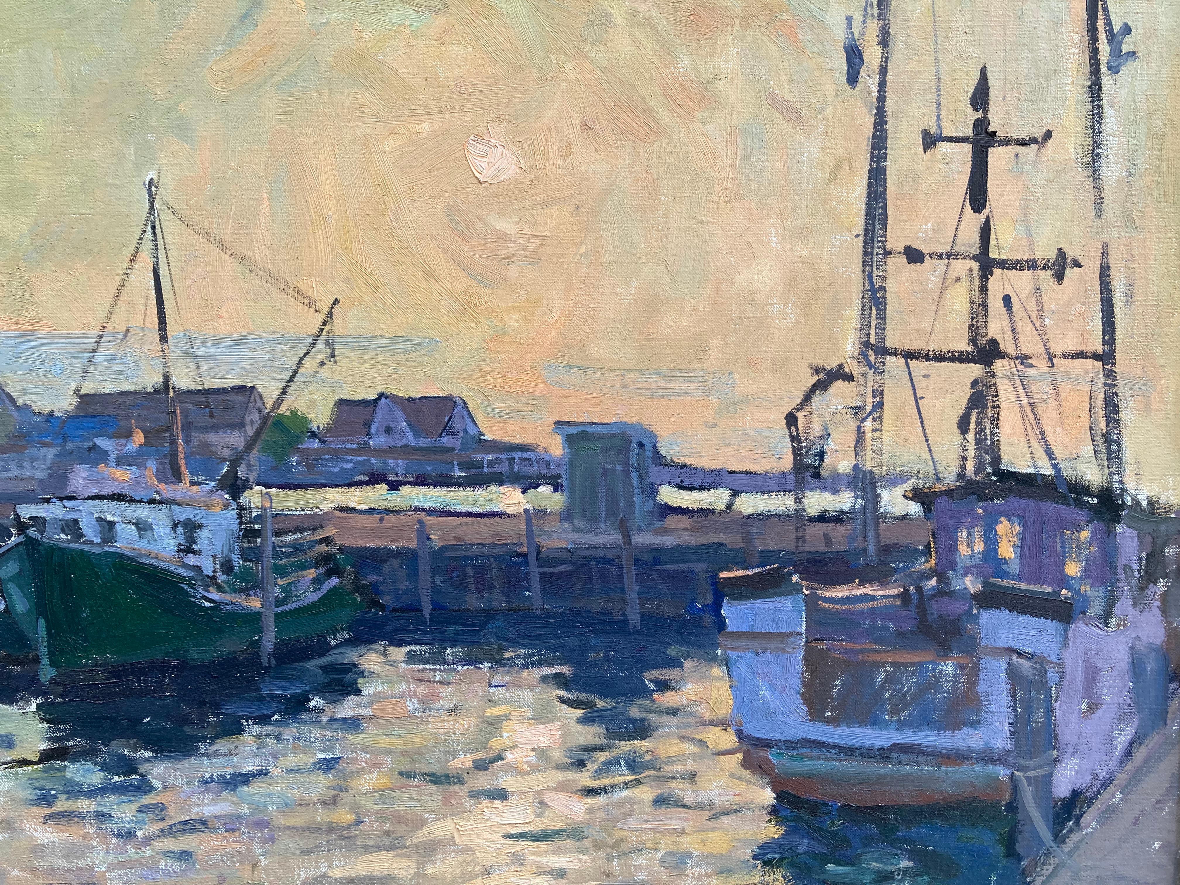 Sunset at Montauk Harbor - 2023, peinture à l'huile impressionniste en plein air de bateaux en vente 2