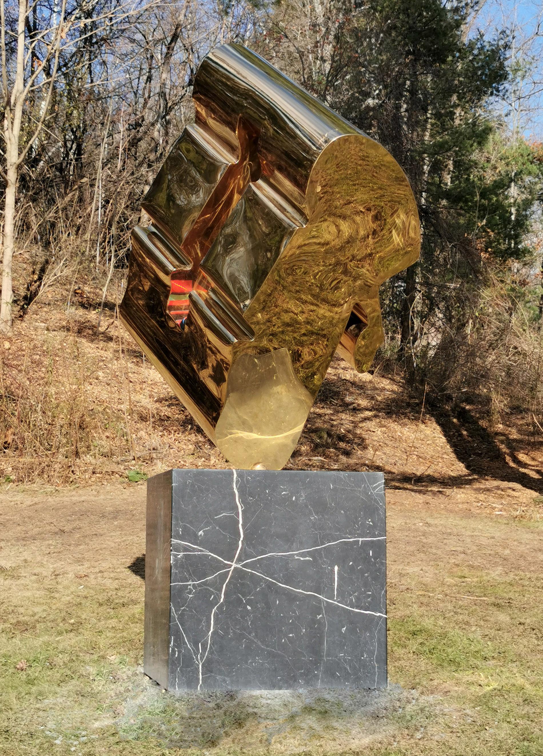 CaELum - grande scultura astratta in acciaio inossidabile placcata oro 24kt per esterno in vendita 1