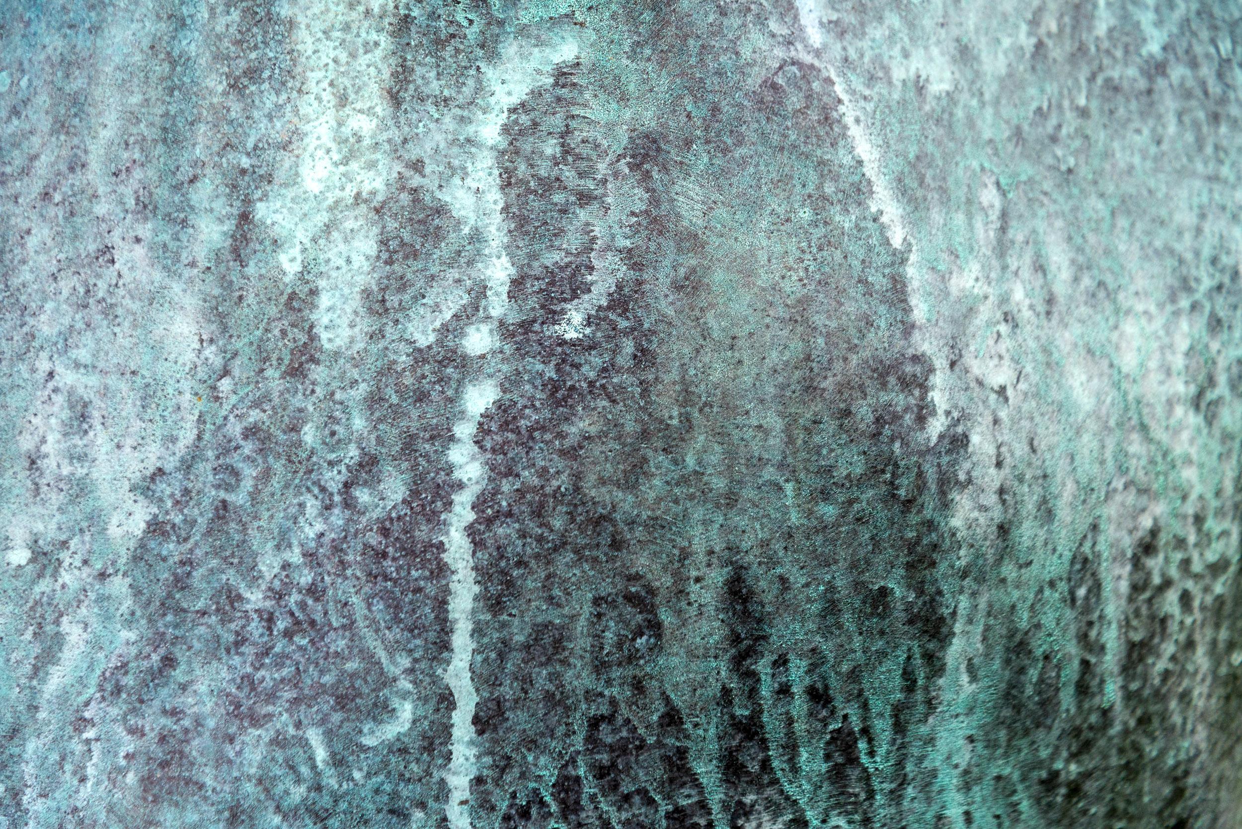 Cygnus A - zeitgenössische, abstrakte Bronzeskulptur für den Außenbereich im Angebot 8