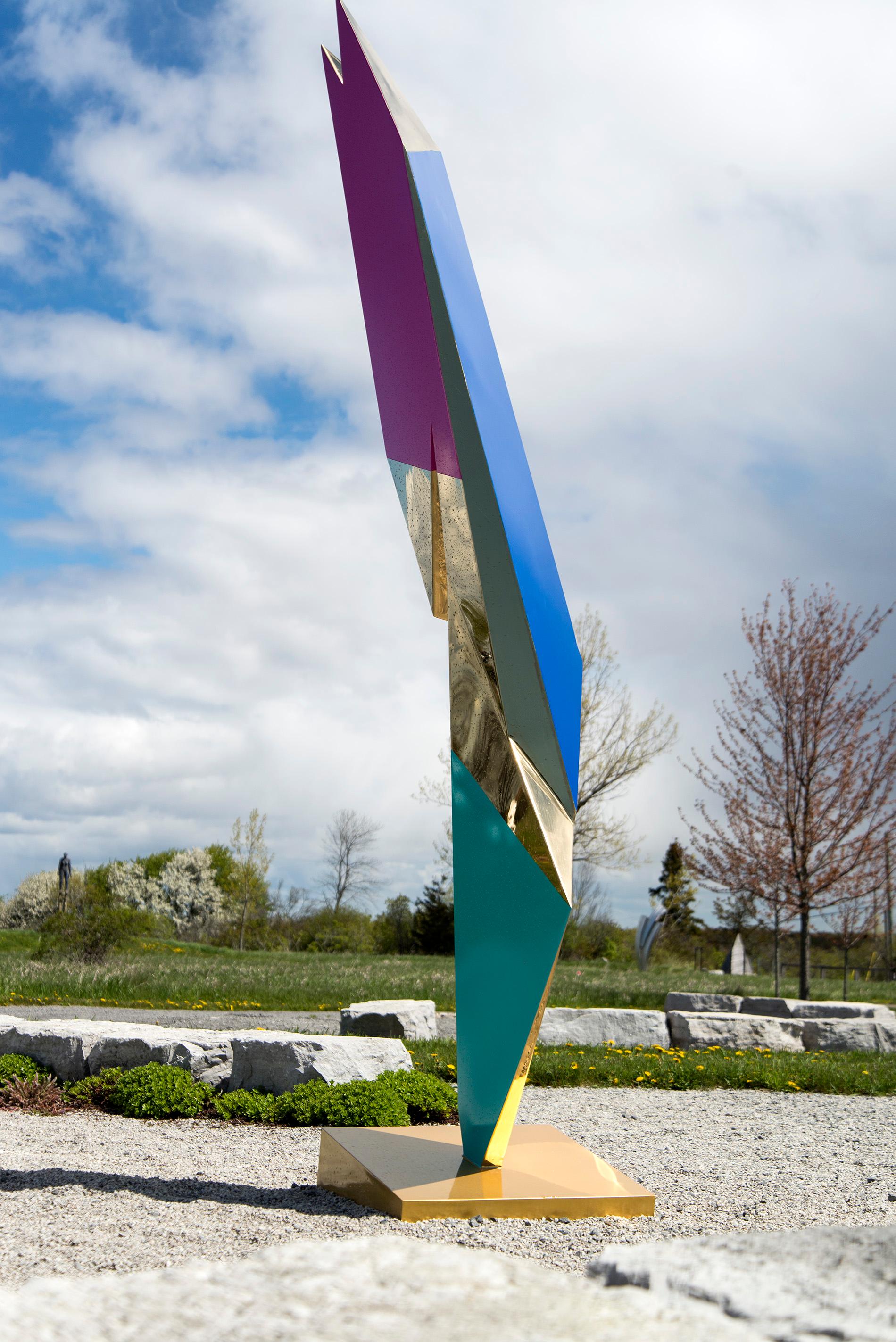 Fragment- vergoldeter Edelstahl - post-pop, abstrakte Skulptur für den Außenbereich