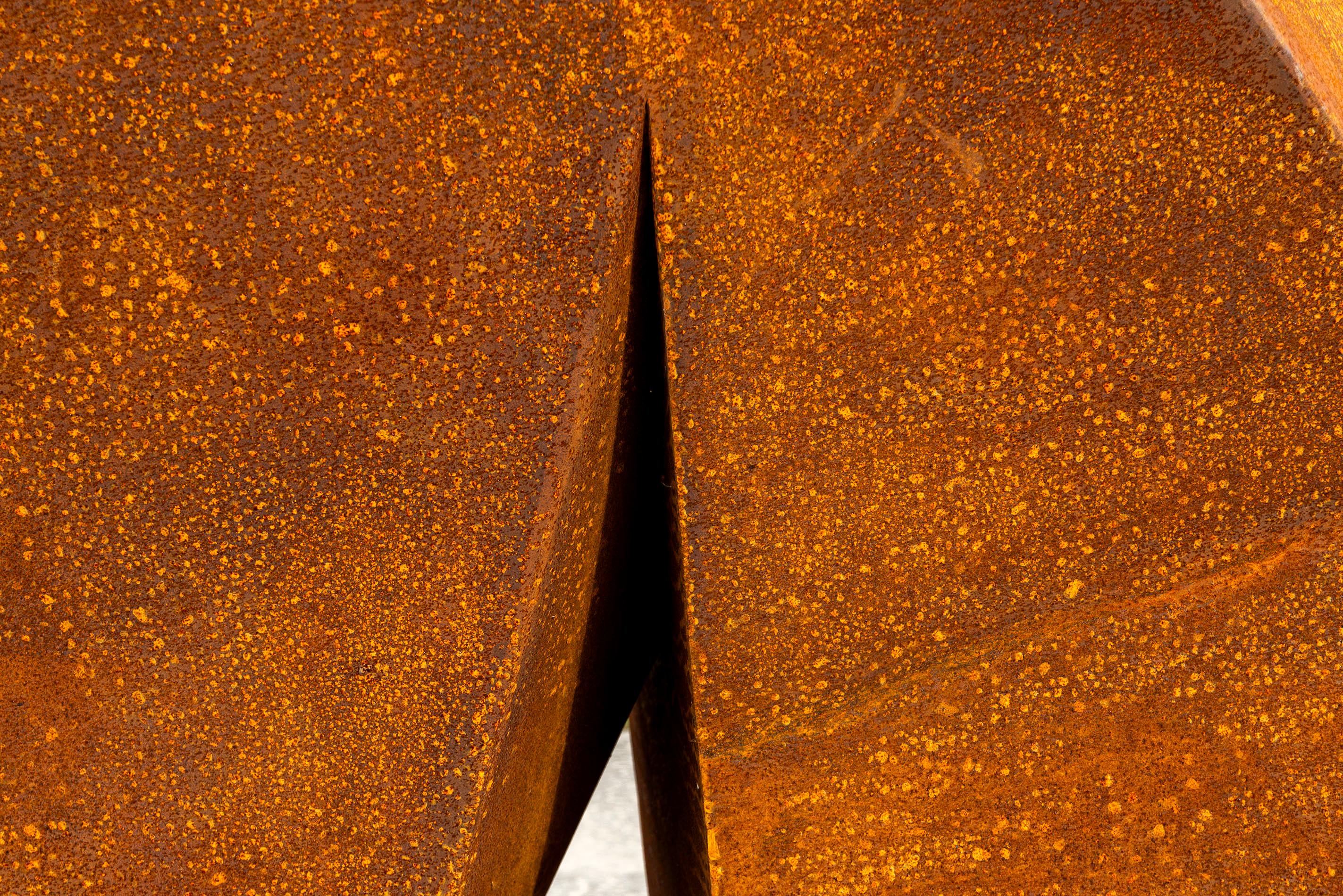 Sirius No 1 - contemporain, abstrait, acier Corten, sculpture d'extérieur en vente 3