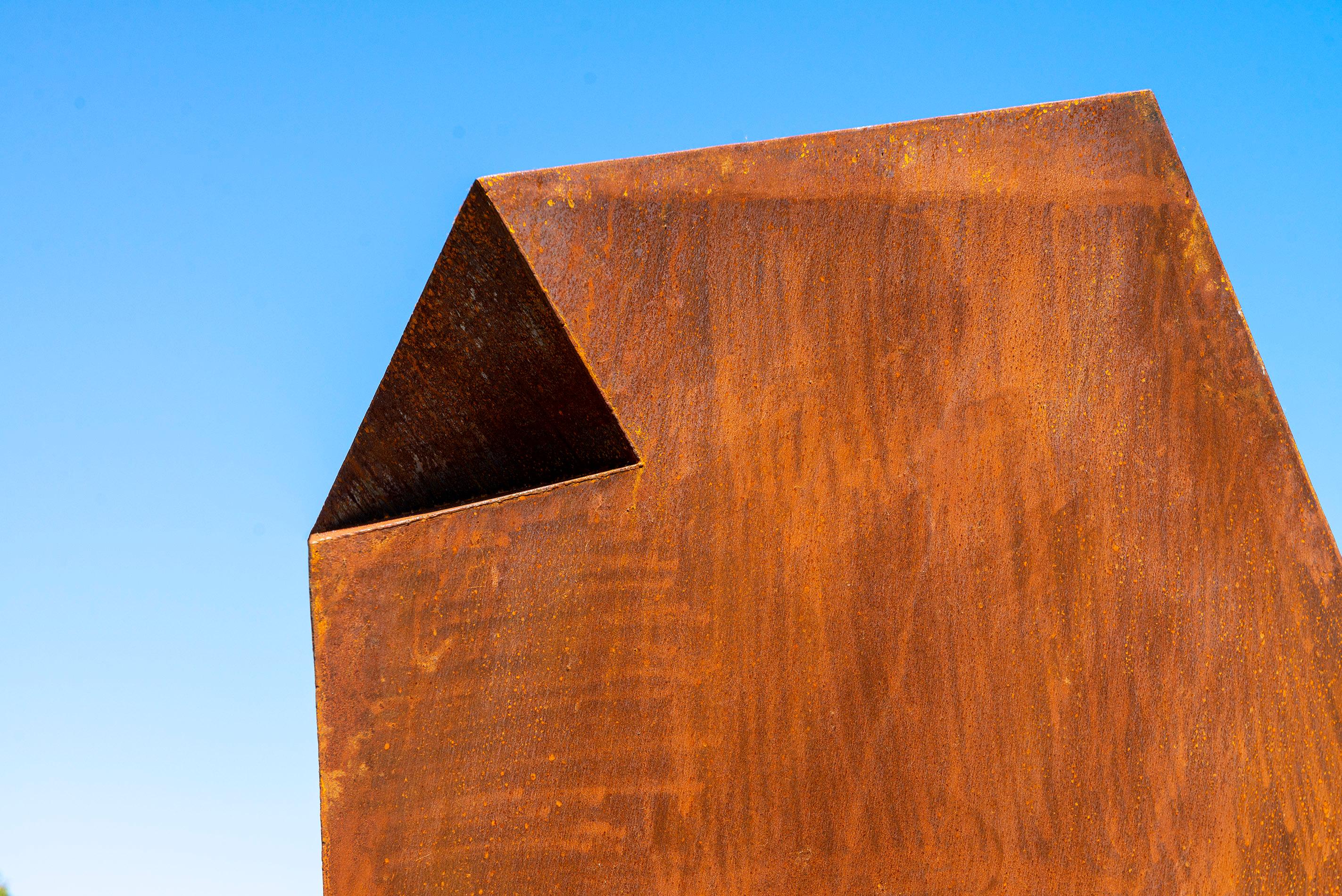Sirius No 2 - contemporain, abstrait, acier Corten, sculpture d'extérieur en vente 2