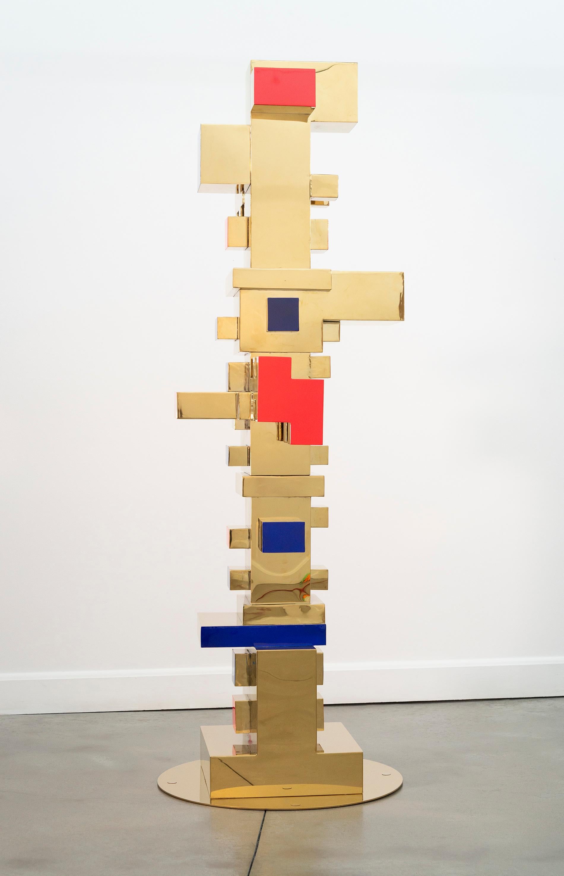 Blocs empilés - or, rouge, bleu - totem, sculpture en acier inoxydable plaqué or - Contemporain Sculpture par Viktor Mitic