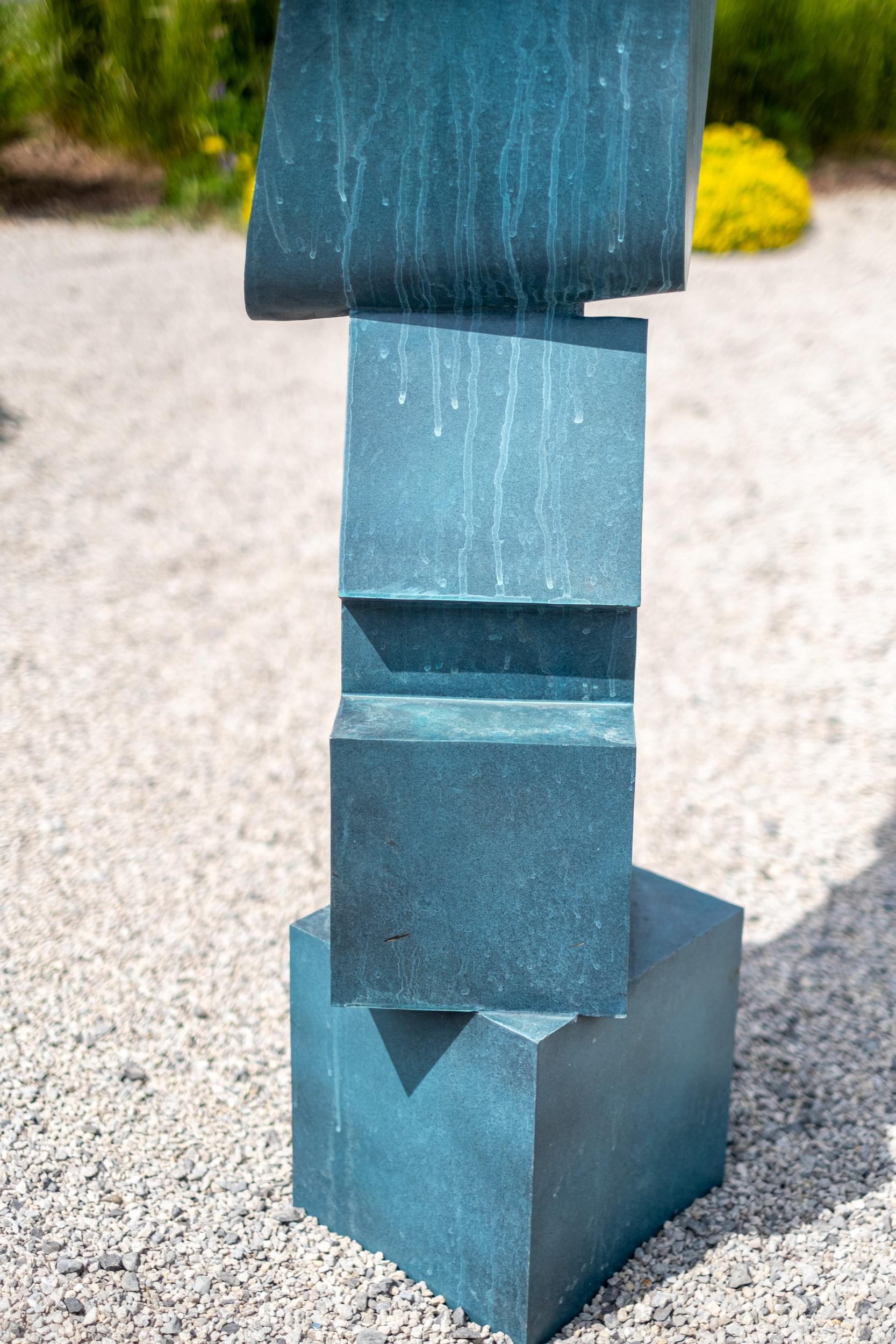 Titan - zeitgenössisch, abstrakt, Totem, Bronze, Skulptur für den Außenbereich im Angebot 3