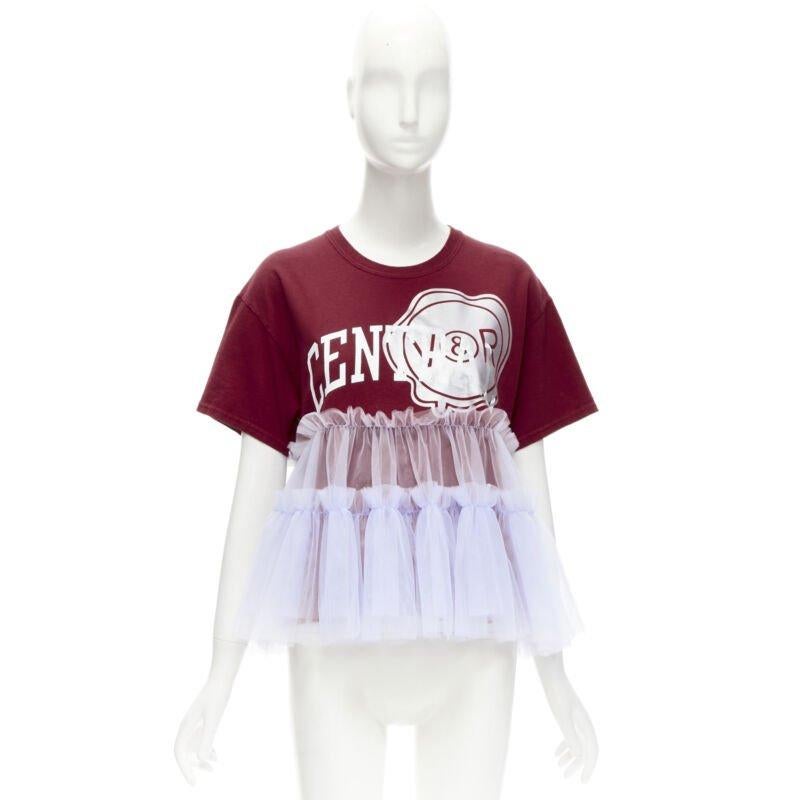 VIKTOR & ROLF Zentrales rotes lila Tüll-Logodruck Dekonstruiertes Tshirt S im Angebot 5