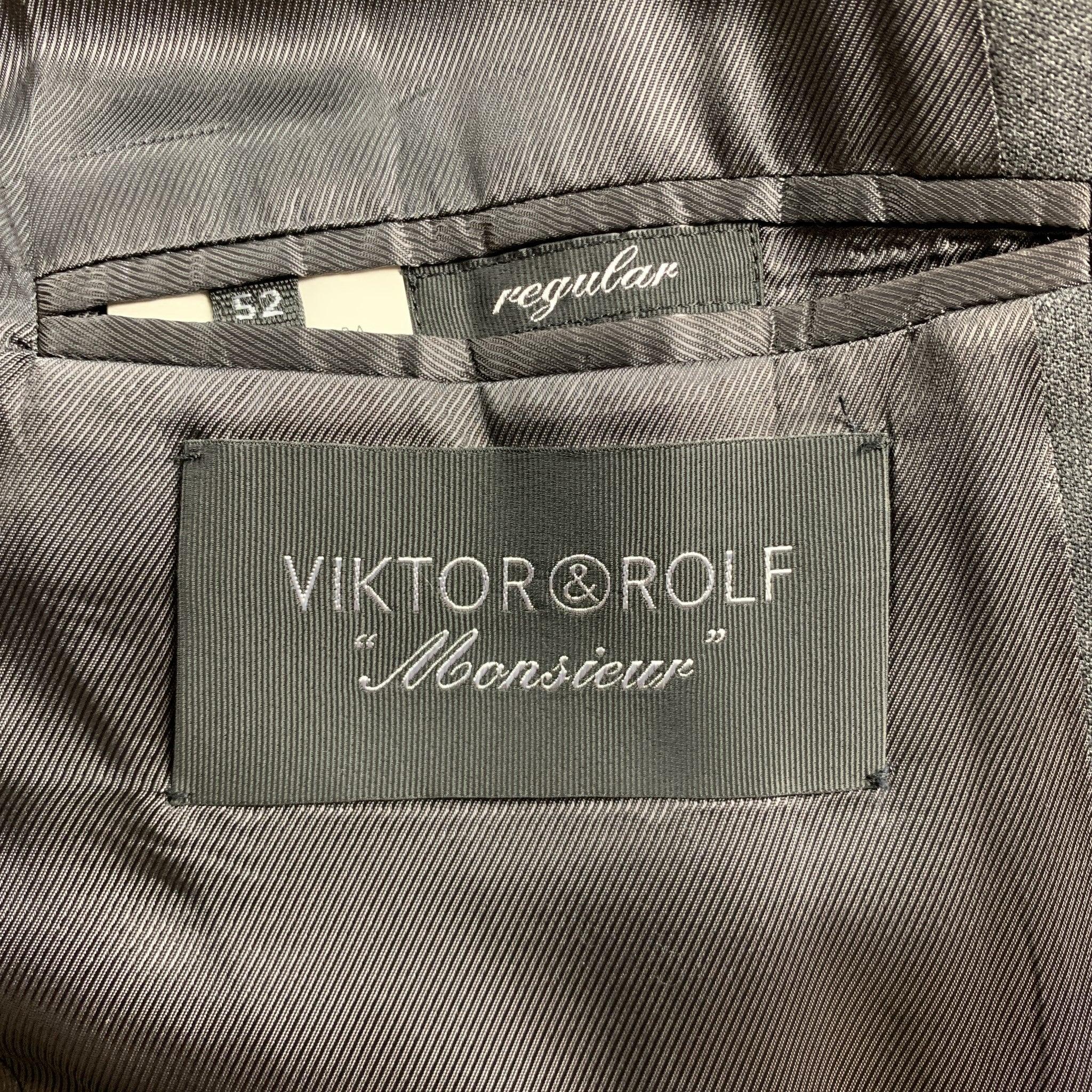 VIKTOR & ROLF Size 42  Dark Gray Wool Regular Peak Lapel Suit For Sale 3