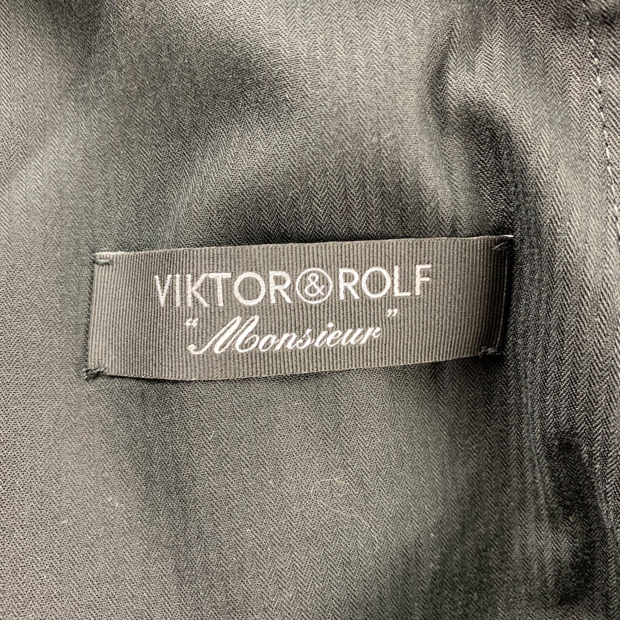 VIKTOR & ROLF Size 42  Dark Gray Wool Regular Peak Lapel Suit For Sale 5