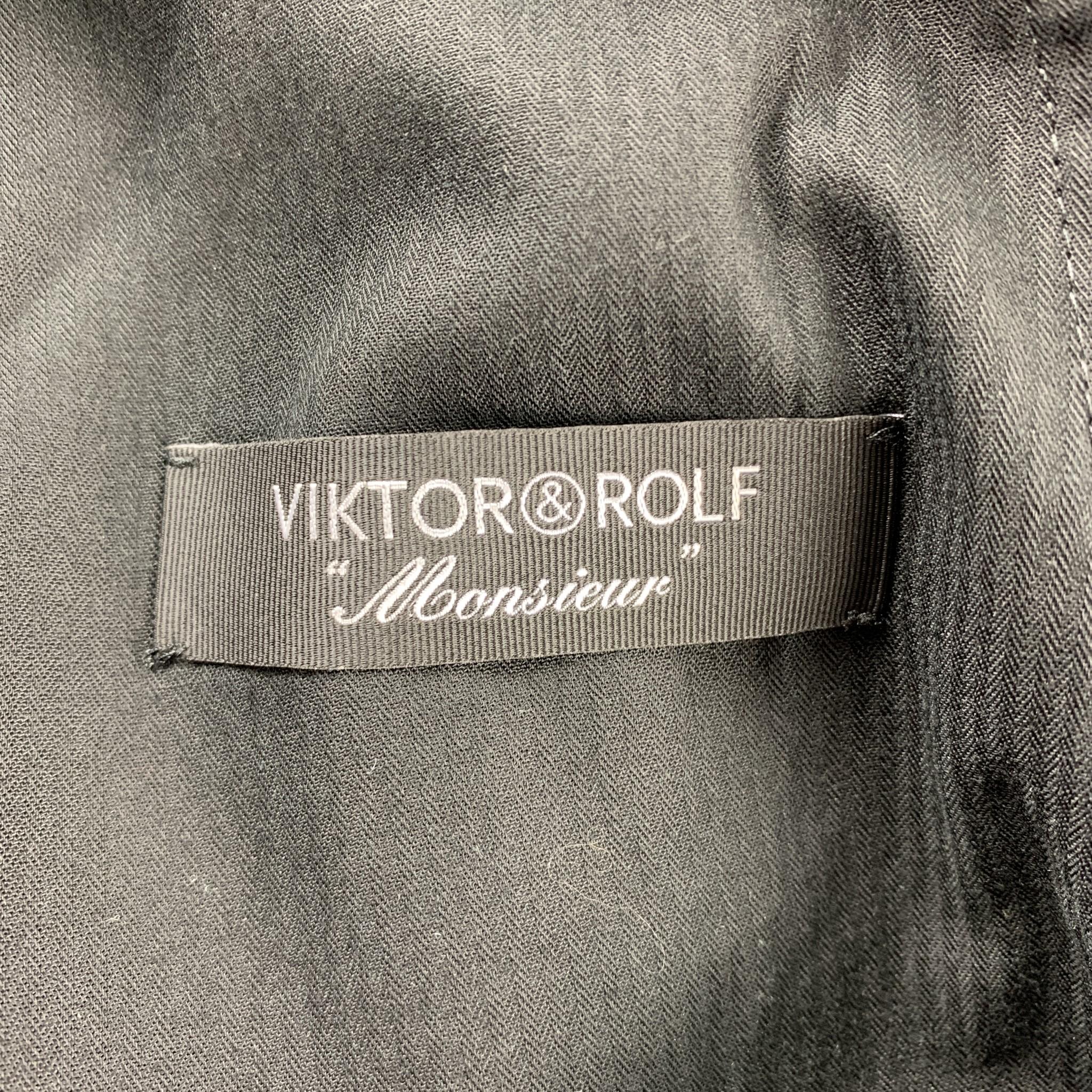 VIKTOR & ROLF Size 42 Dark Gray Wool Regular Peak Lapel Suit 2