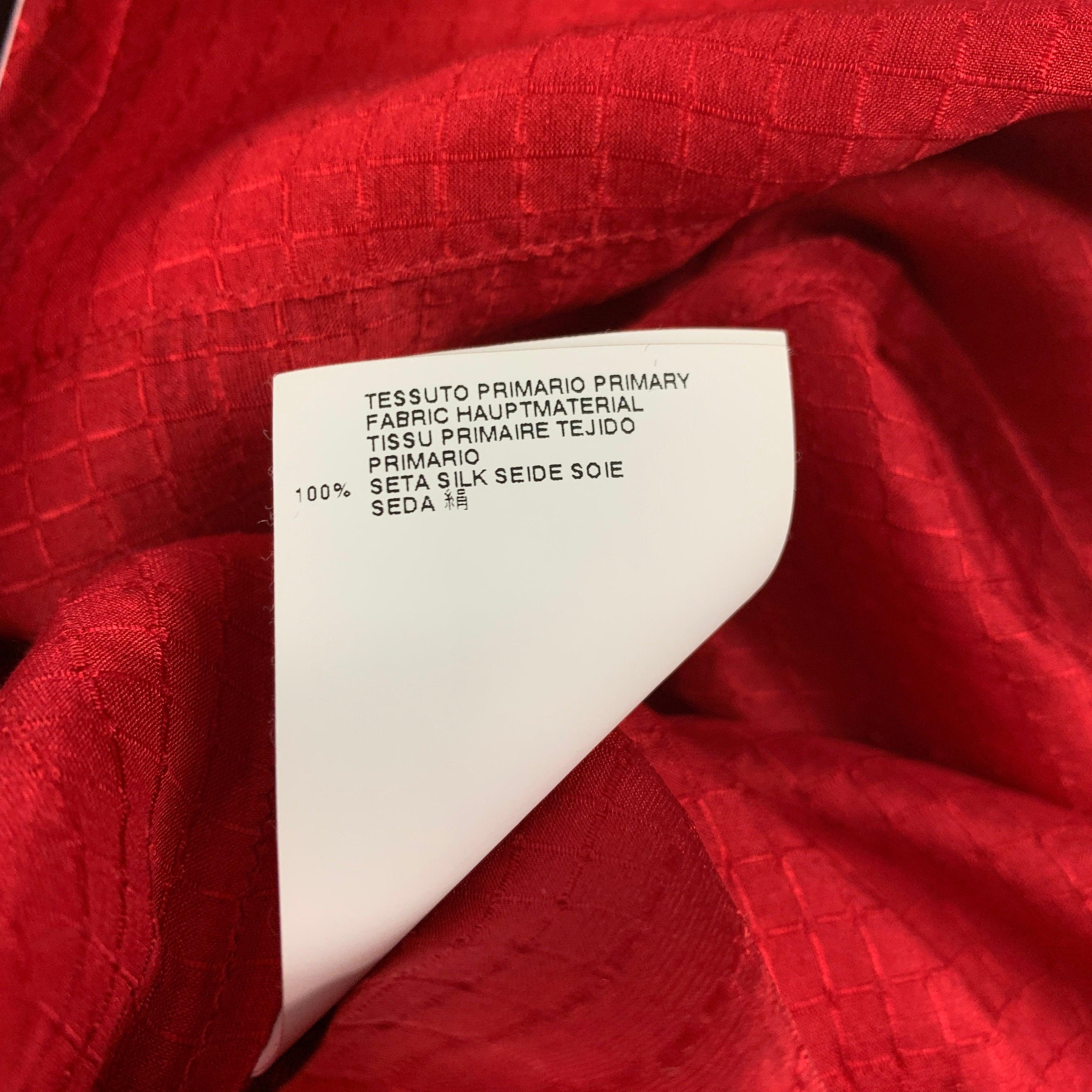 Women's VIKTOR & ROLF Size M Red Silk Textured Button Up Shirt For Sale