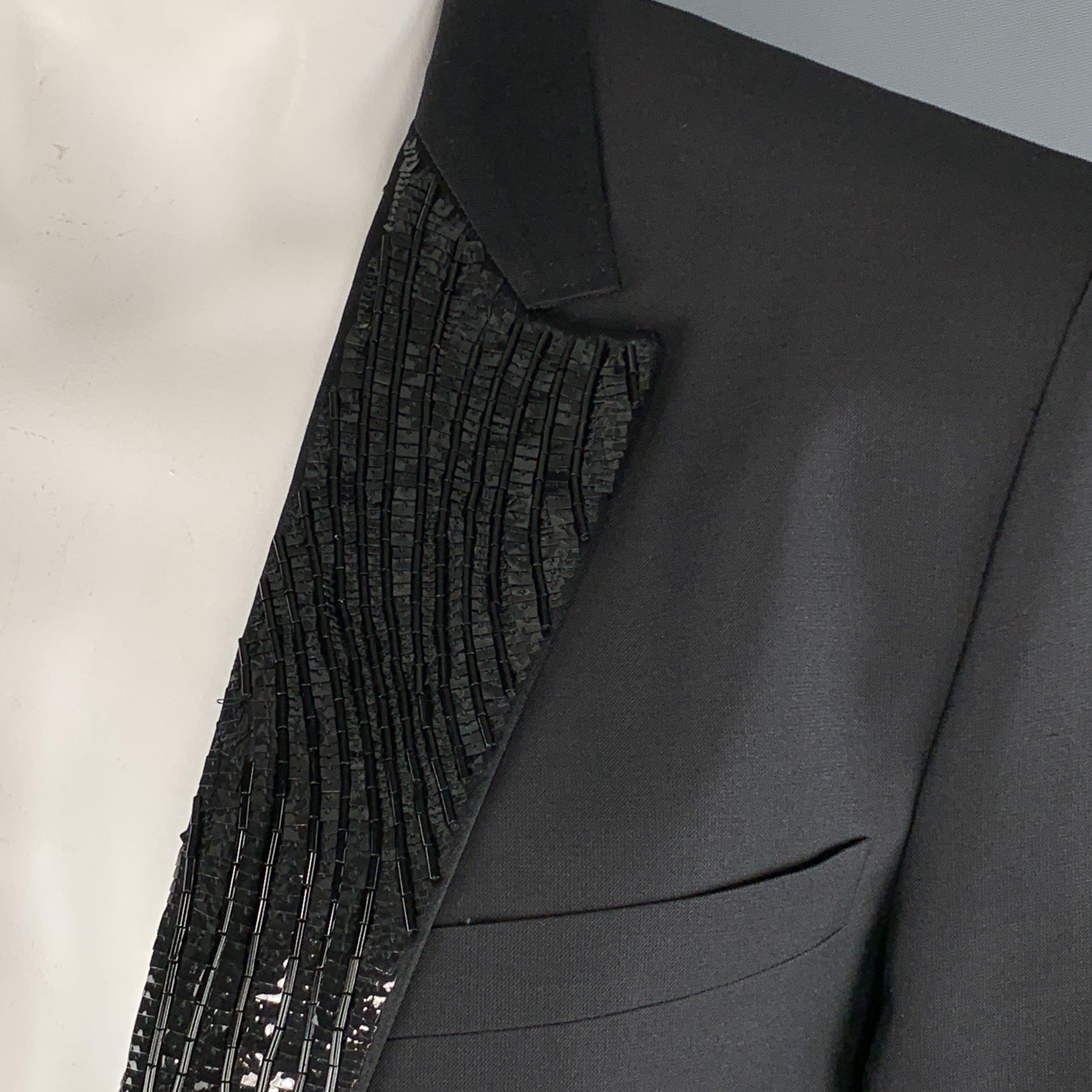Men's VIKTOR & ROLF Size S Black Beaded Mohair Blend Peak Lapel Tuxedo Sport Coat For Sale