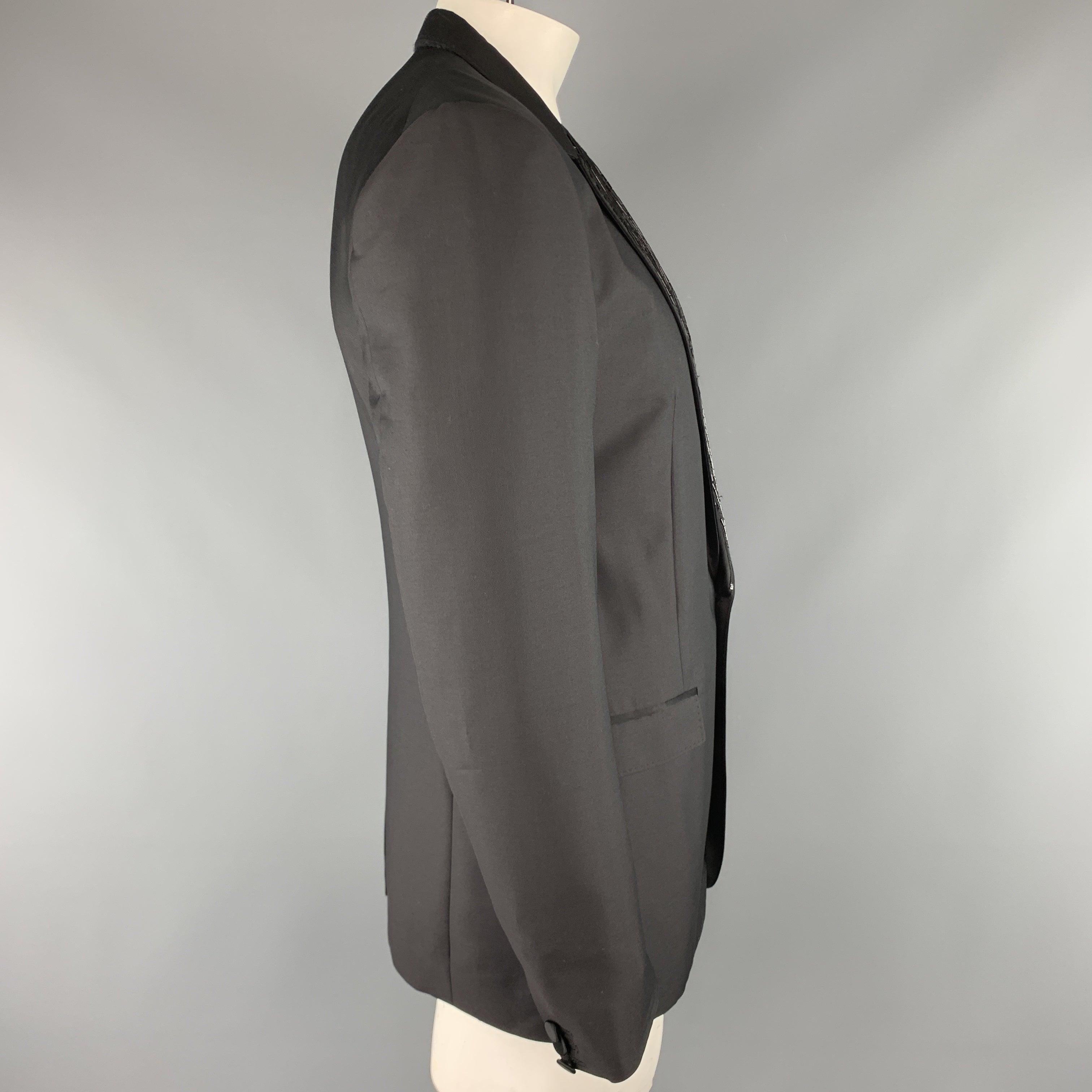 VIKTOR & ROLF Size S Black Beaded Mohair Blend Peak Lapel Tuxedo Sport Coat For Sale 1