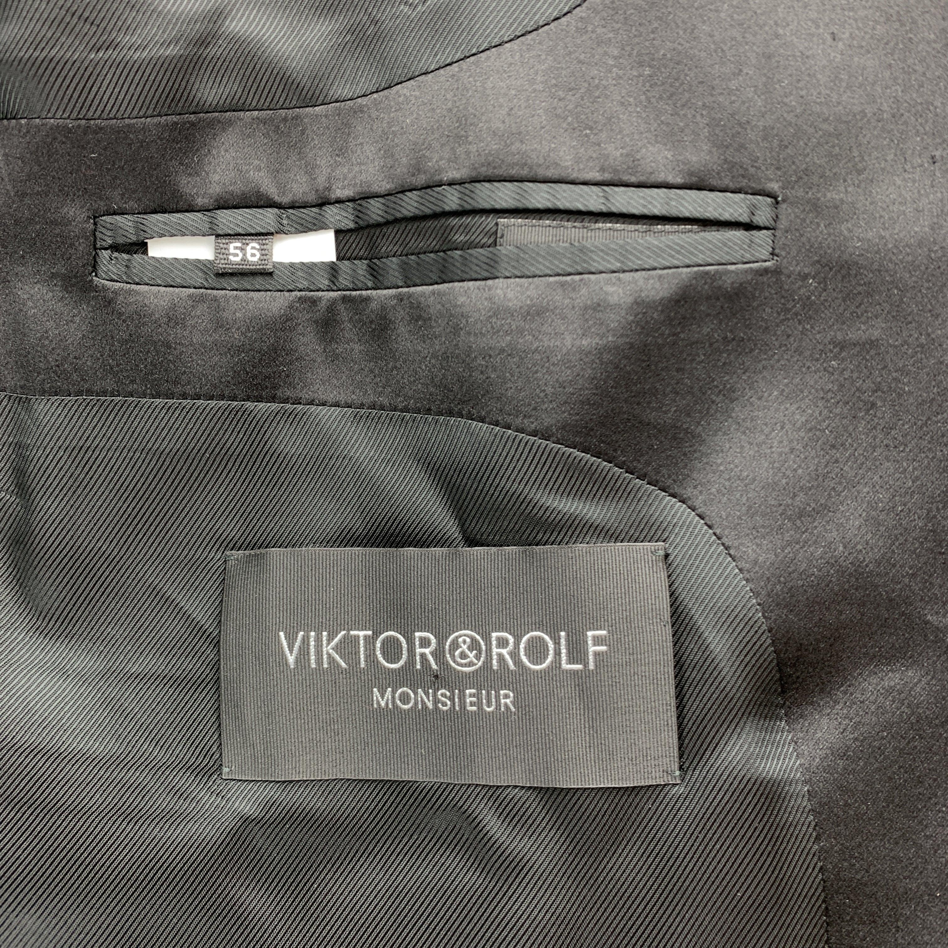 VIKTOR & ROLF Size S Black Beaded Mohair Blend Peak Lapel Tuxedo Sport Coat For Sale 3