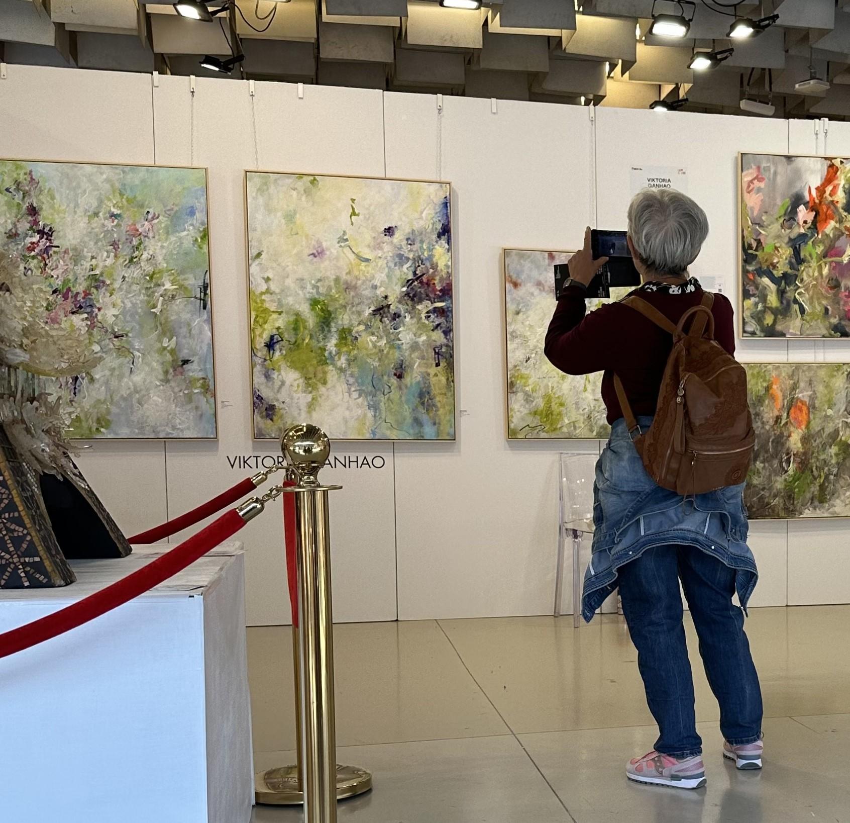 Best Moments - Viktoria Ganhao Abstract Contemporary Painting in vendita 13