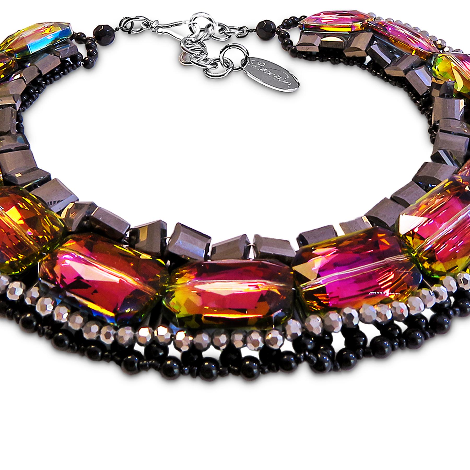 Vilaiwan Necklace with Rainbow Crystal, Hematite and Onyx, Rare Piece In Excellent Condition For Sale In Jackson Heights, NY