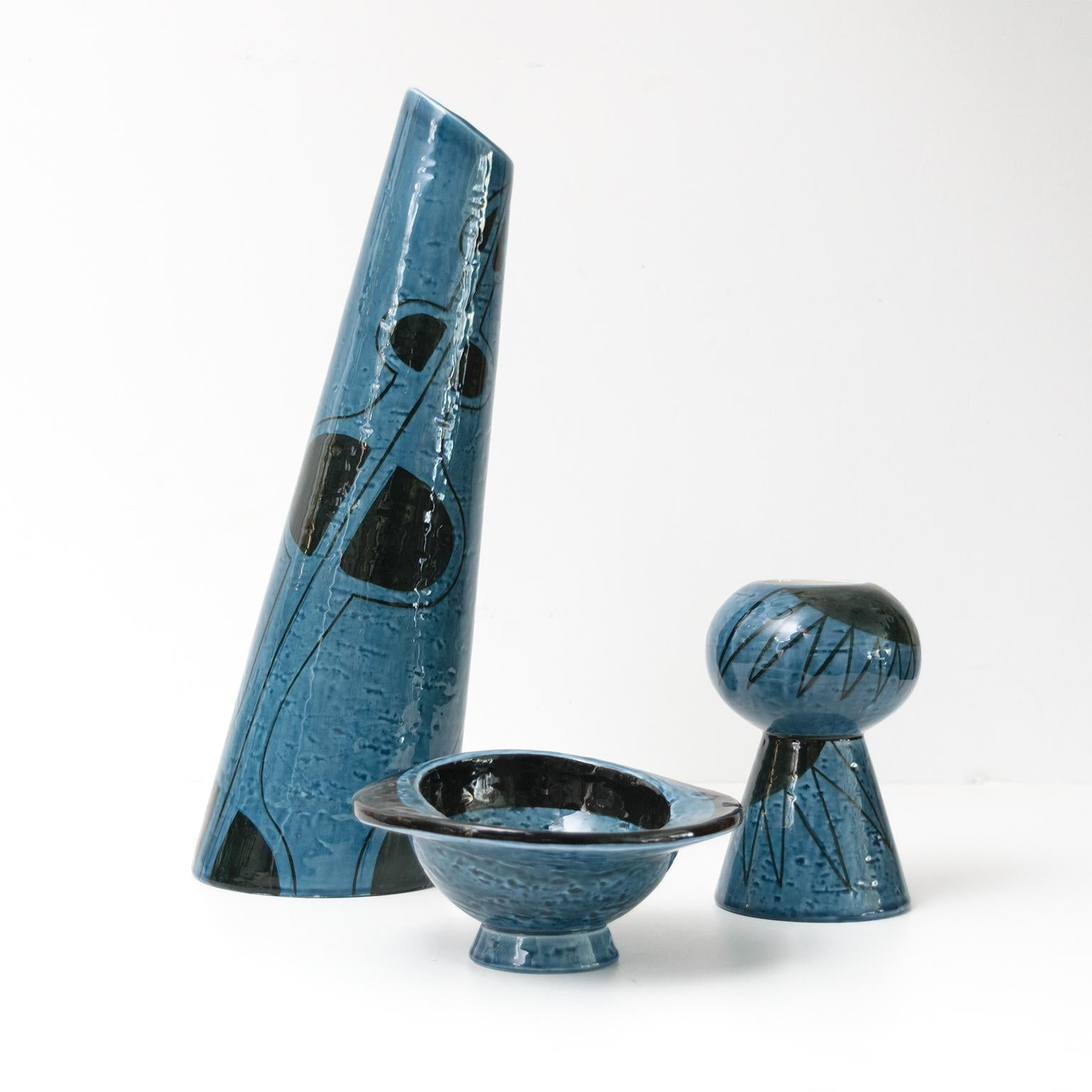 Vilhelm Berke Petersen group of 3 Rorstrand ceramic pieces in black and blue with abstract designs. Made at Rorstrand, Sweden 1950's.

Petersen studied under artists Paul Klee and Wassily Kandinsky at Bauhaus Dessau from 1930-1931.