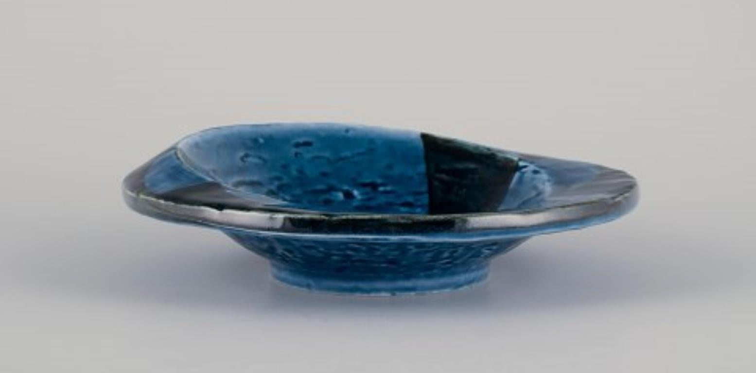 Swedish Vilhelm Bjerke Petersen for Rörstrand. Ceramic bowl in abstract design For Sale