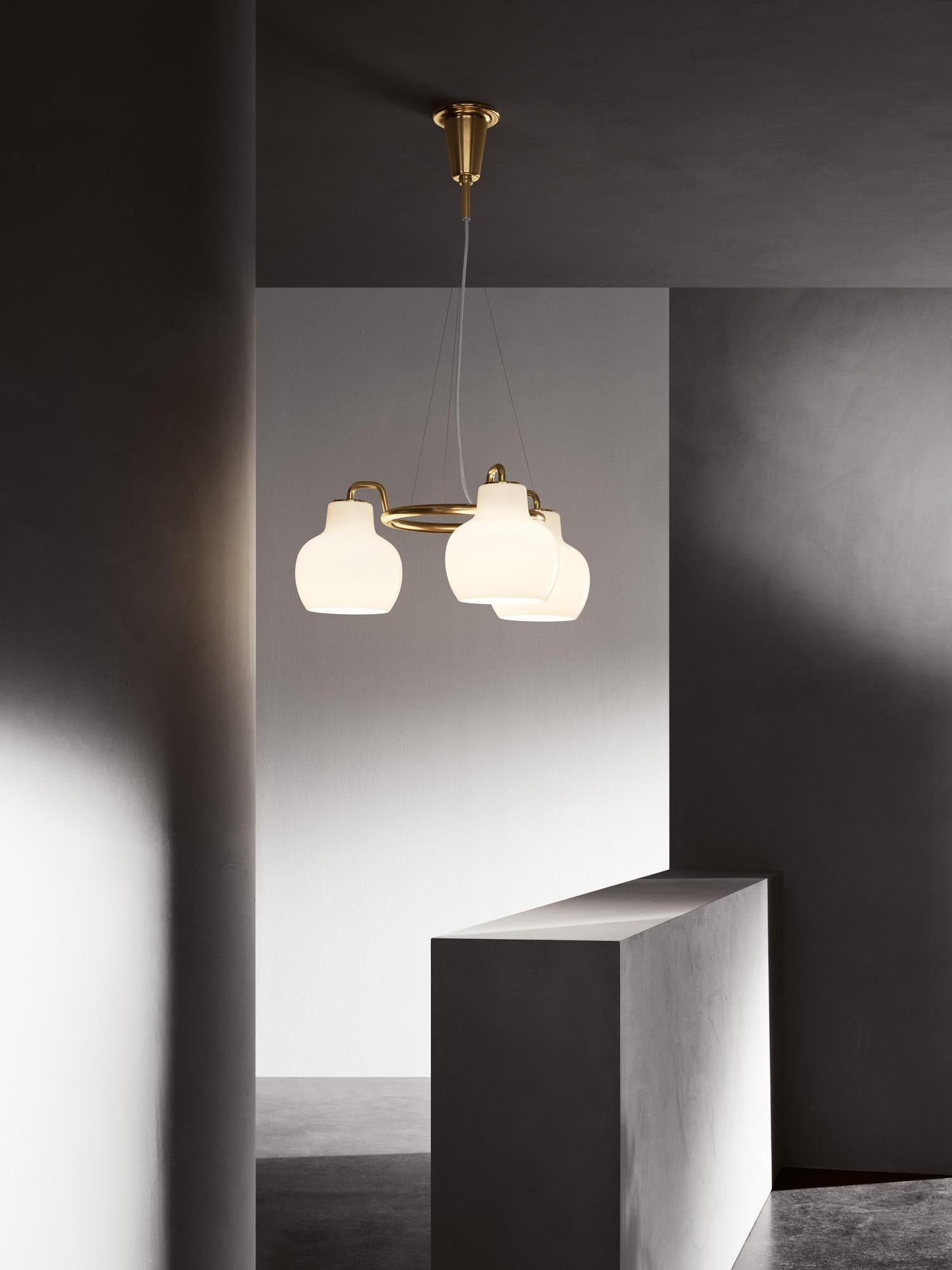 Polished Vilhelm Lauritzen 5-Shade Brass and Glass Ring Chandelier for Louis Poulsen For Sale
