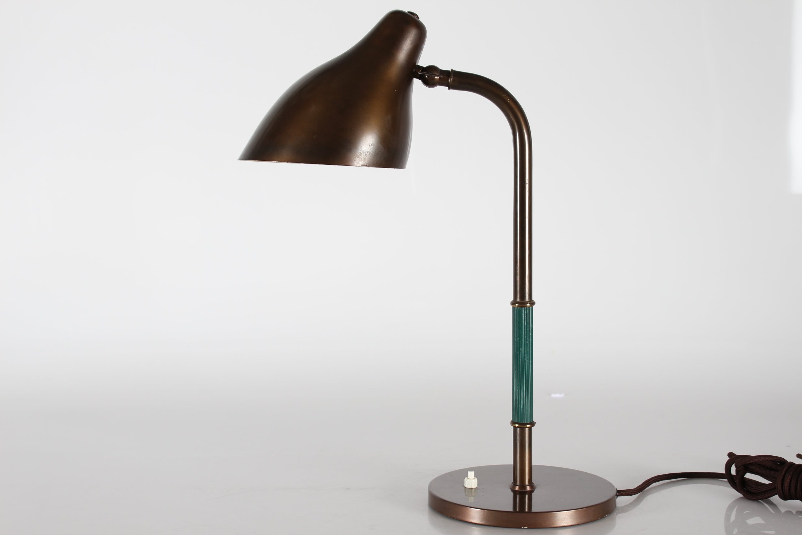 Vintage desk lamp model B 187 by the Danish architect Vilhelm Lauritzen (1894-1984)  manufactured by Lyfa in the 1940s.

Vilhelm Lauritzen was one of the greatest designers in Denmark in the 20th.
He was a functionalist and designed buildings, lamps