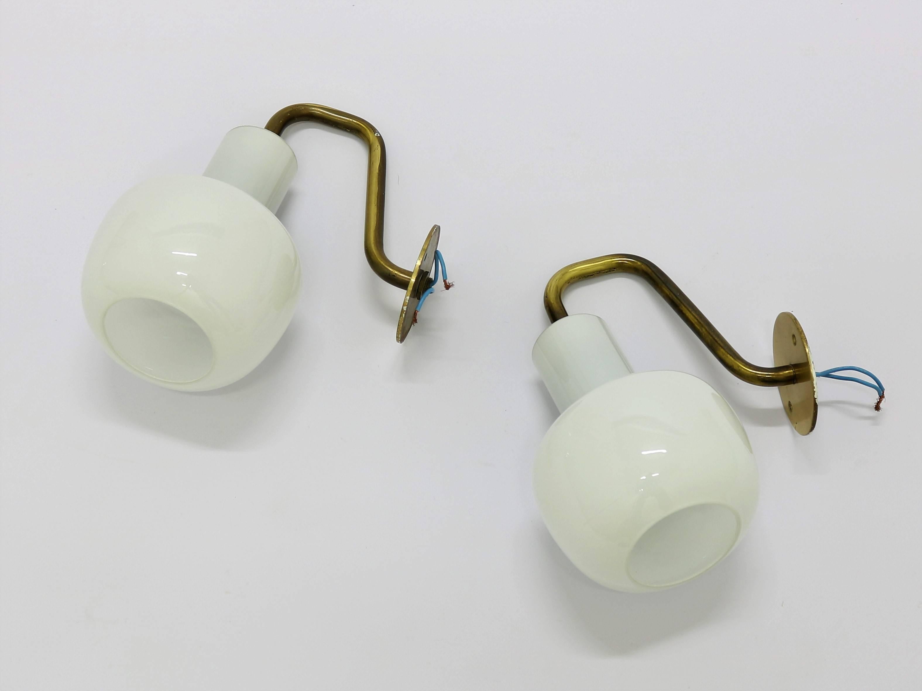 Scandinavian Modern Vilhelm Lauritzen Pair of Wall Lamps, 1950s