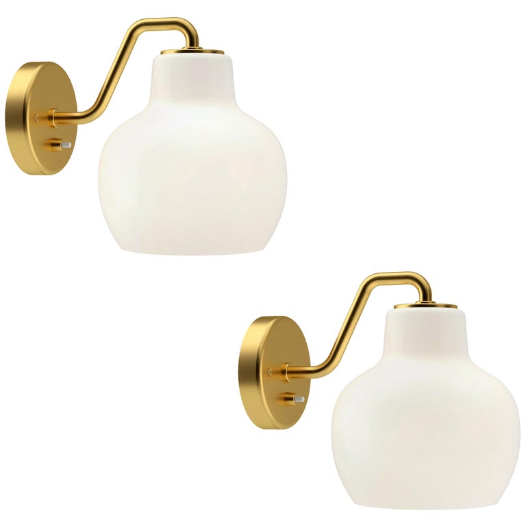 Vilhelm Lauritzen VL-1 Brass and Glass Wall Lamp for Louis Poulsen For Sale