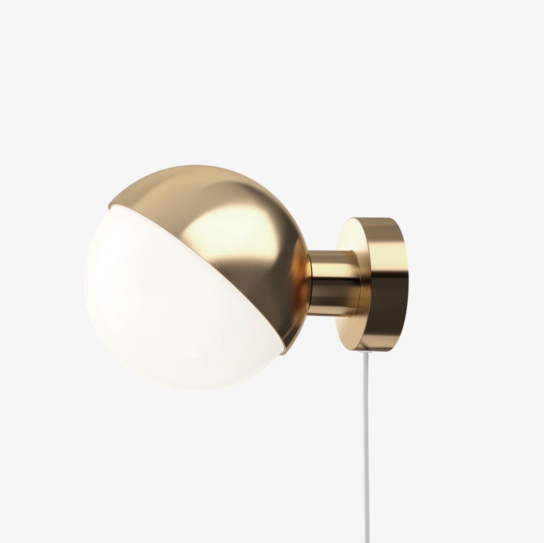 Vilhelm Lauritzen 'VL Studio' wall lamp in brass for Louis Poulsen. Designed in the 1940s. New, current production.

The VL Studio family derives from a lamp designed by architect Vilhelm Lauritzen for Radiohuset (The Radio House, headquarters of