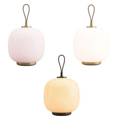 Lampada da tavolo portatile Radiohus 'VL45' di Vilhelm Lauritzen in vetro rosa pallido